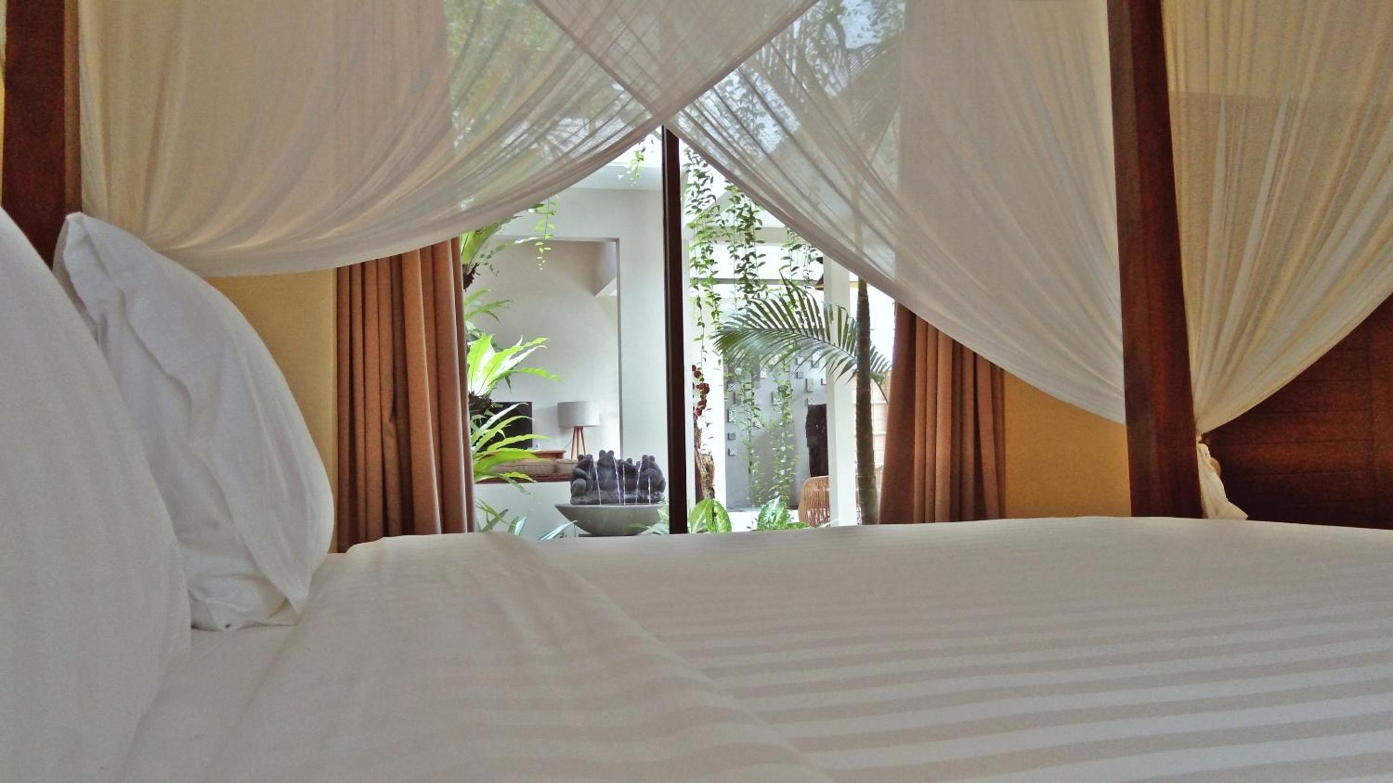 Three-Bedroom Villa with Private Pool - Villa Aku - Photo 29