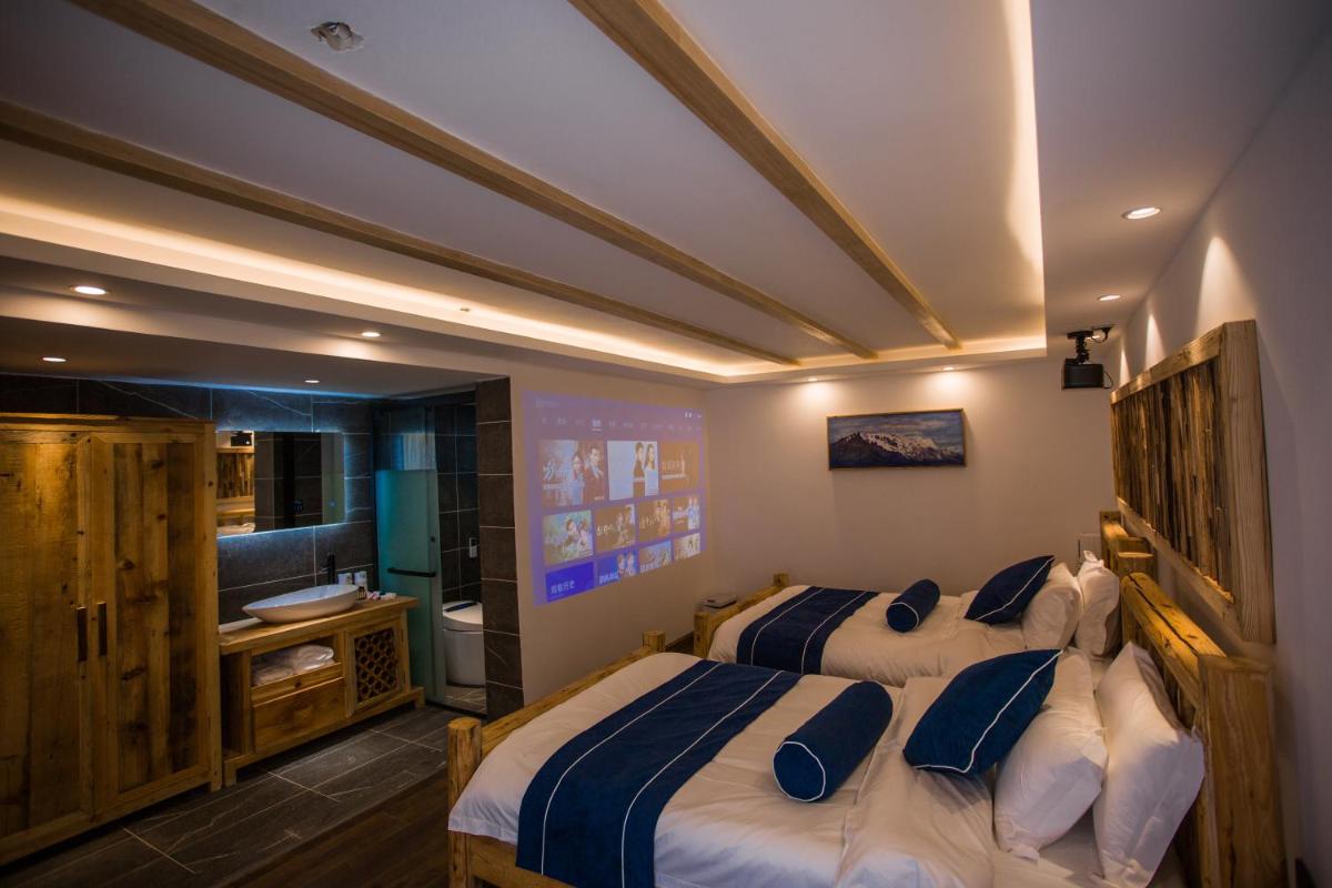 Deluxe Twin Room photo 2