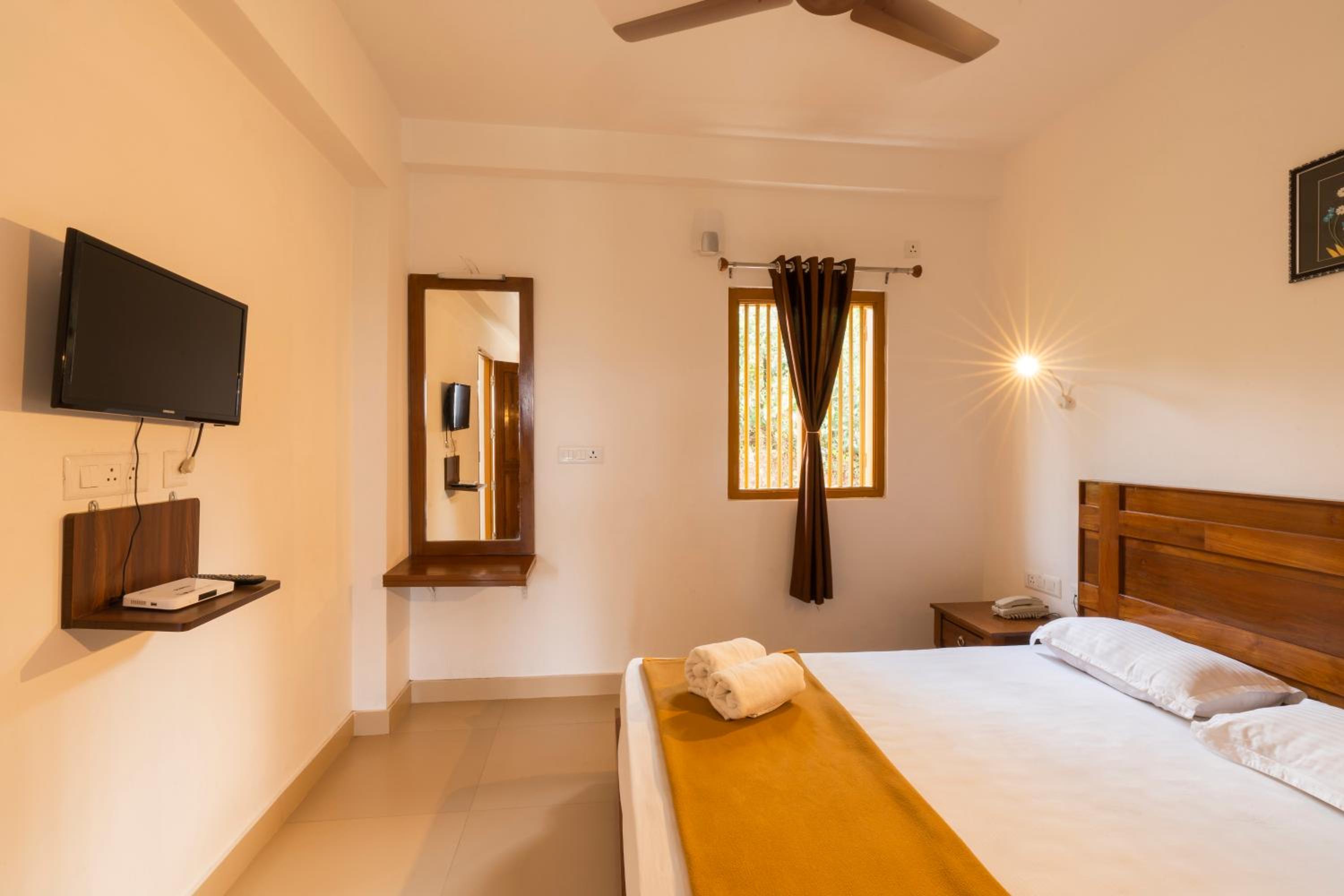 Budget Double Room photo 2