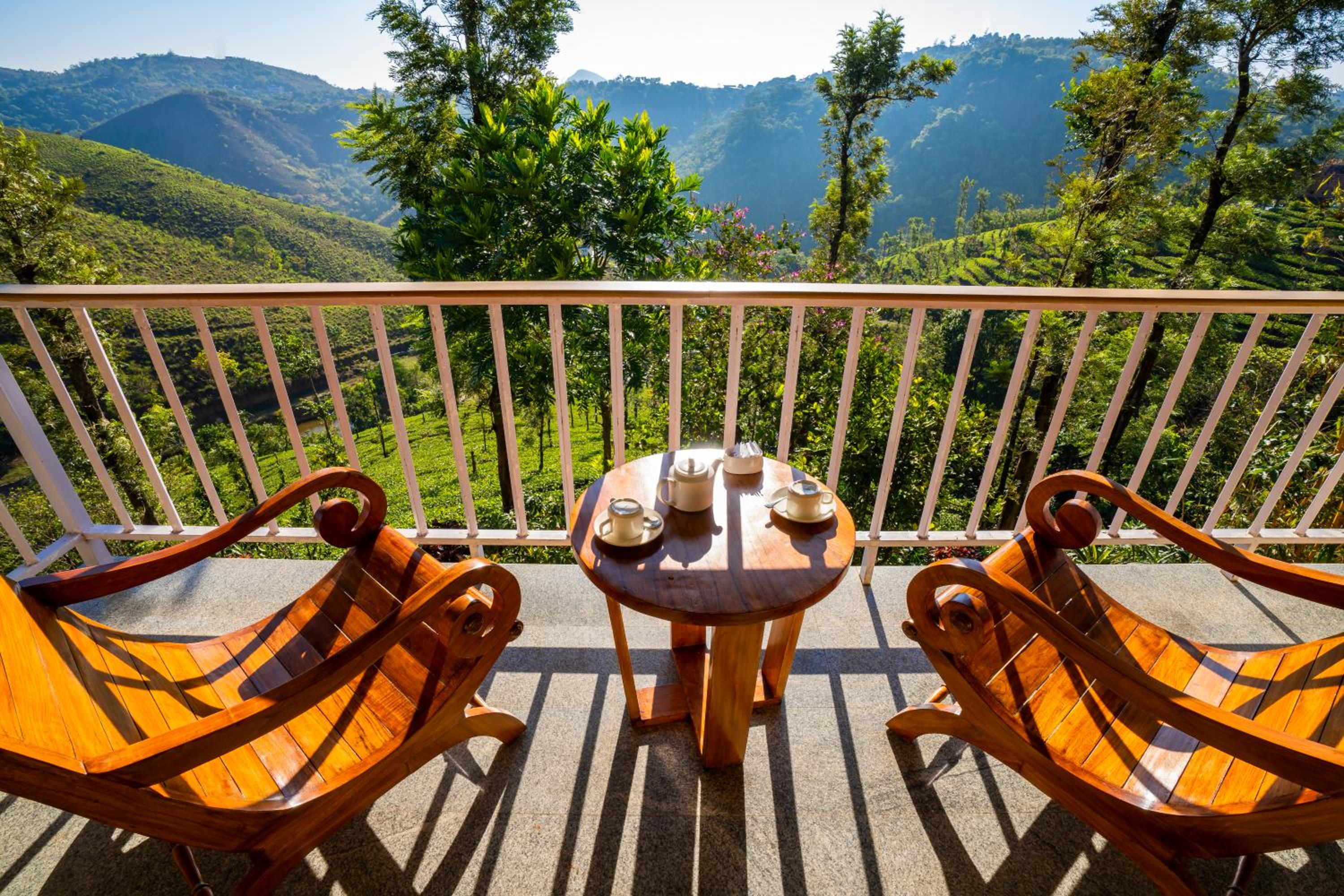 Family Room With Balcony photo 3