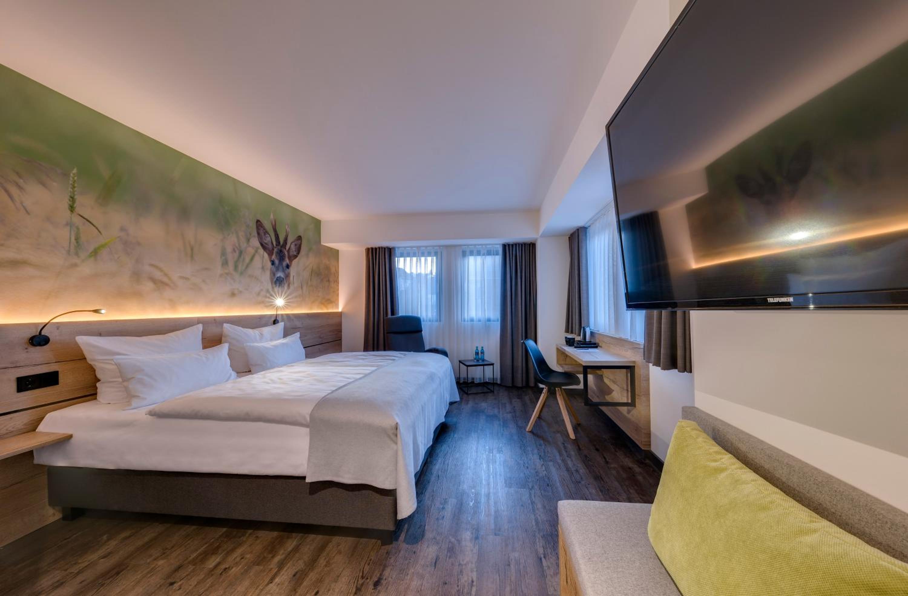Deluxe Family Room