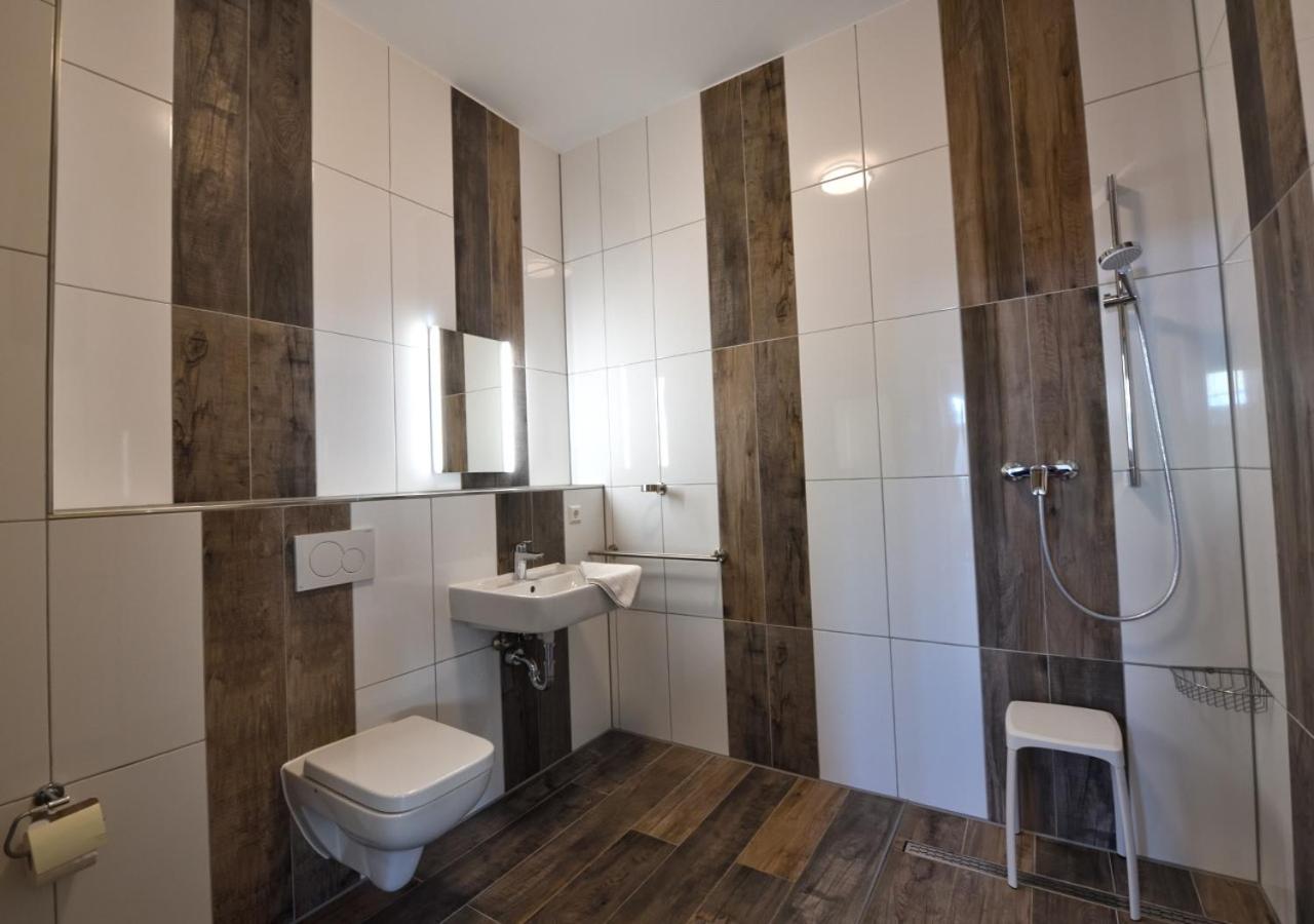 Double Room - Disability Access - Photo 3