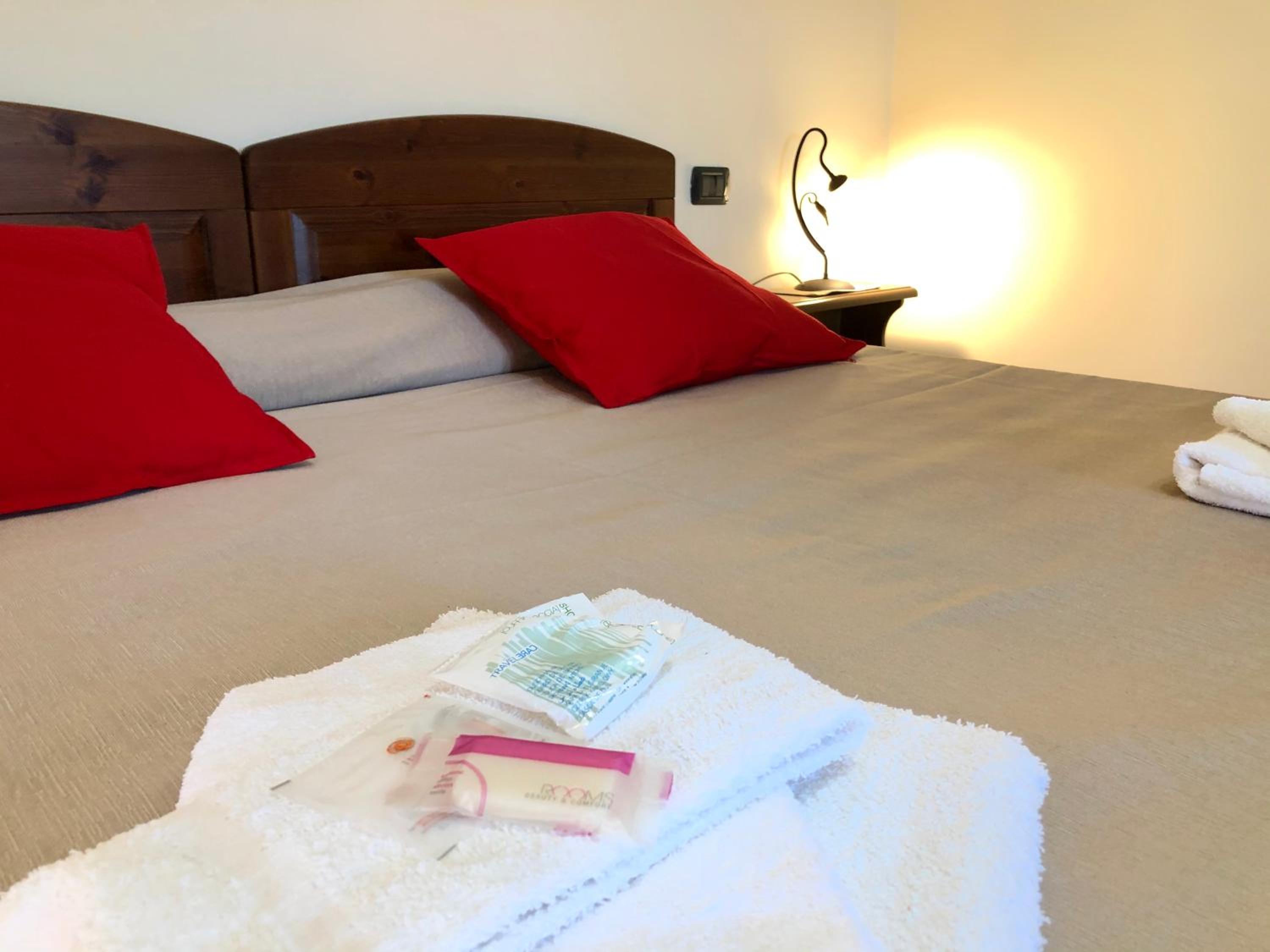 Double Room with Private Bathroom photo 3
