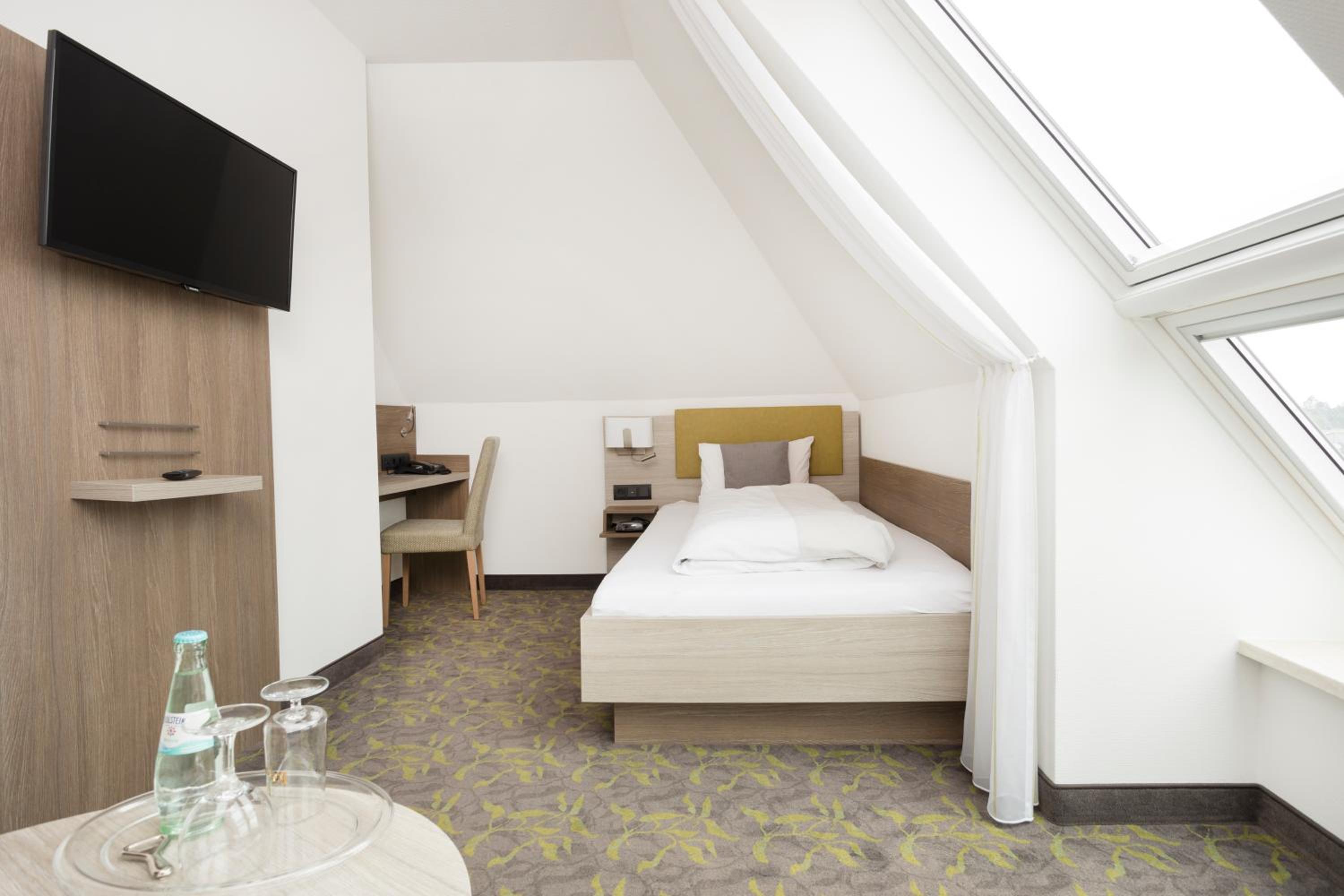 Single Room photo 1