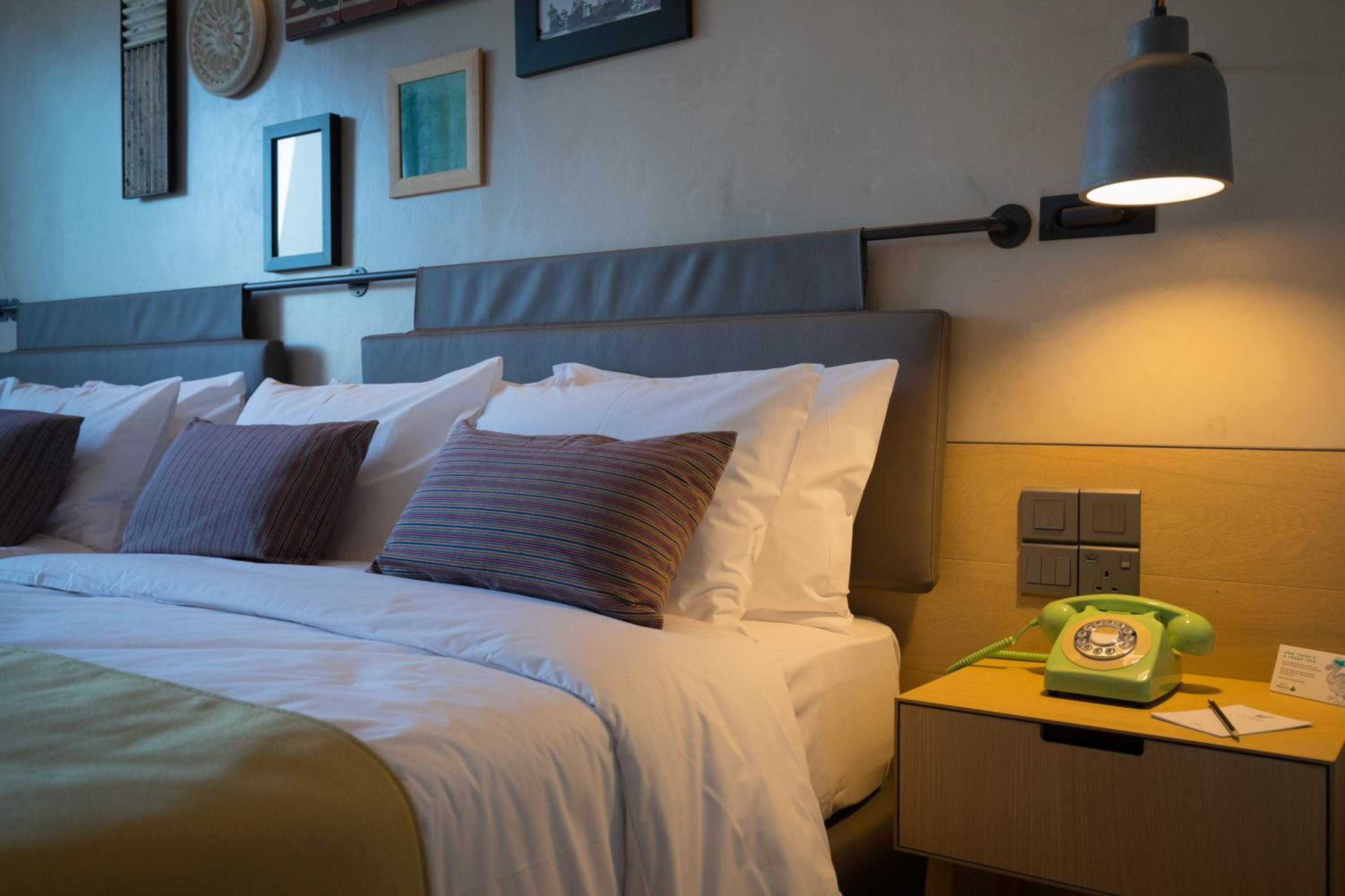 Standard Twin Room - Photo 1