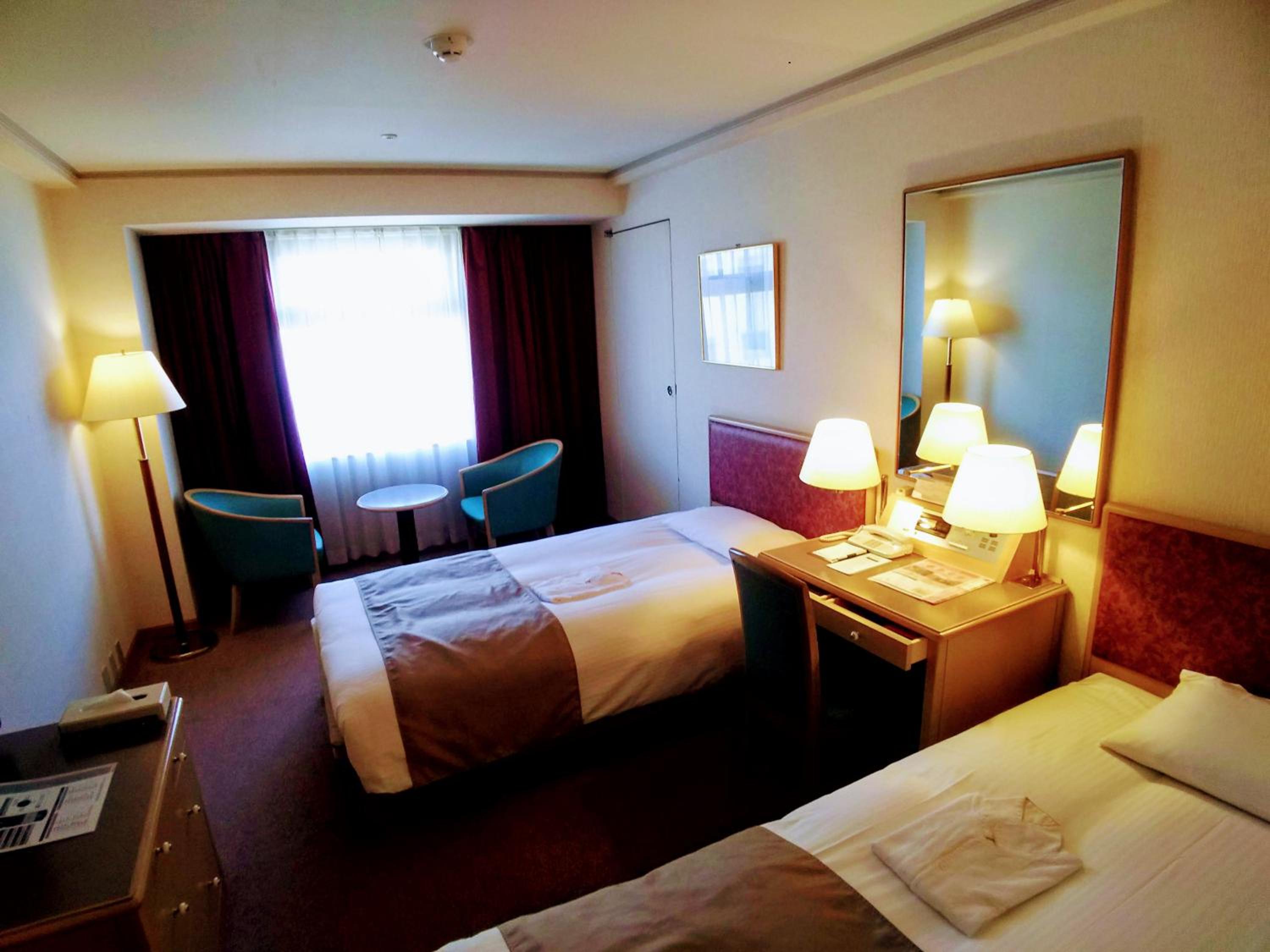Twin Room - Non-Smoking photo 3