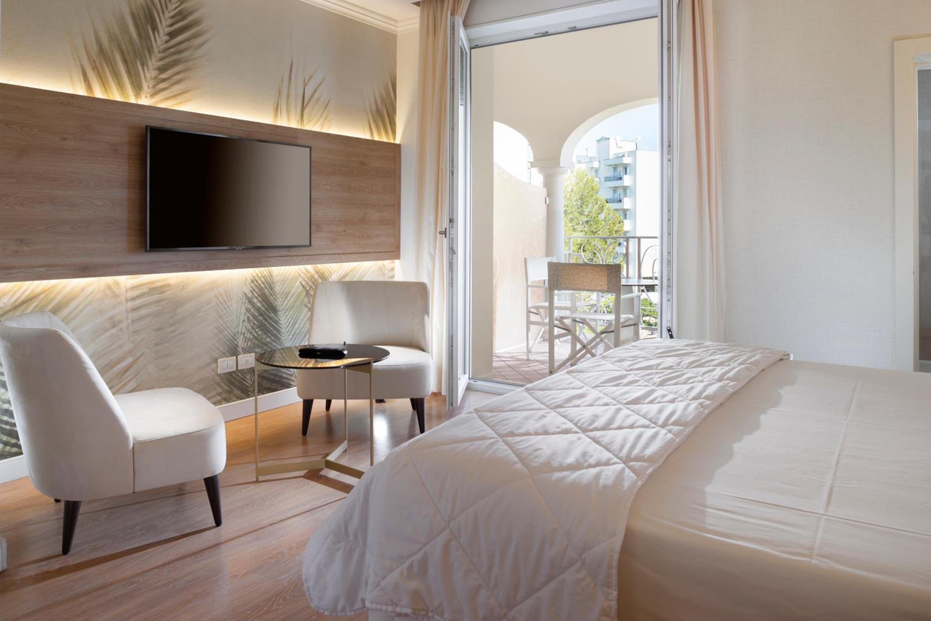 Double or Twin Room - Photo 1