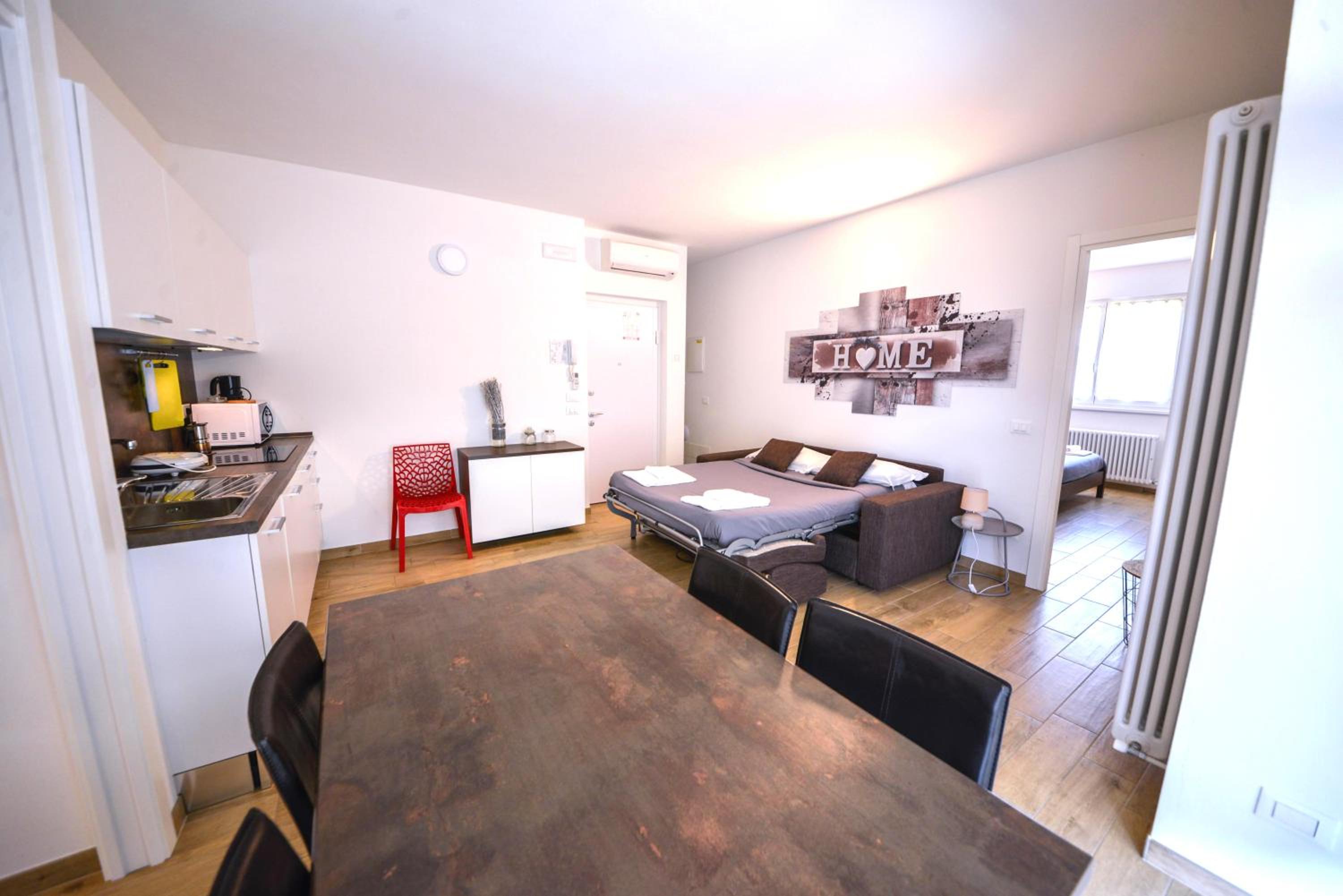 One-Bedroom Apartment photo 3