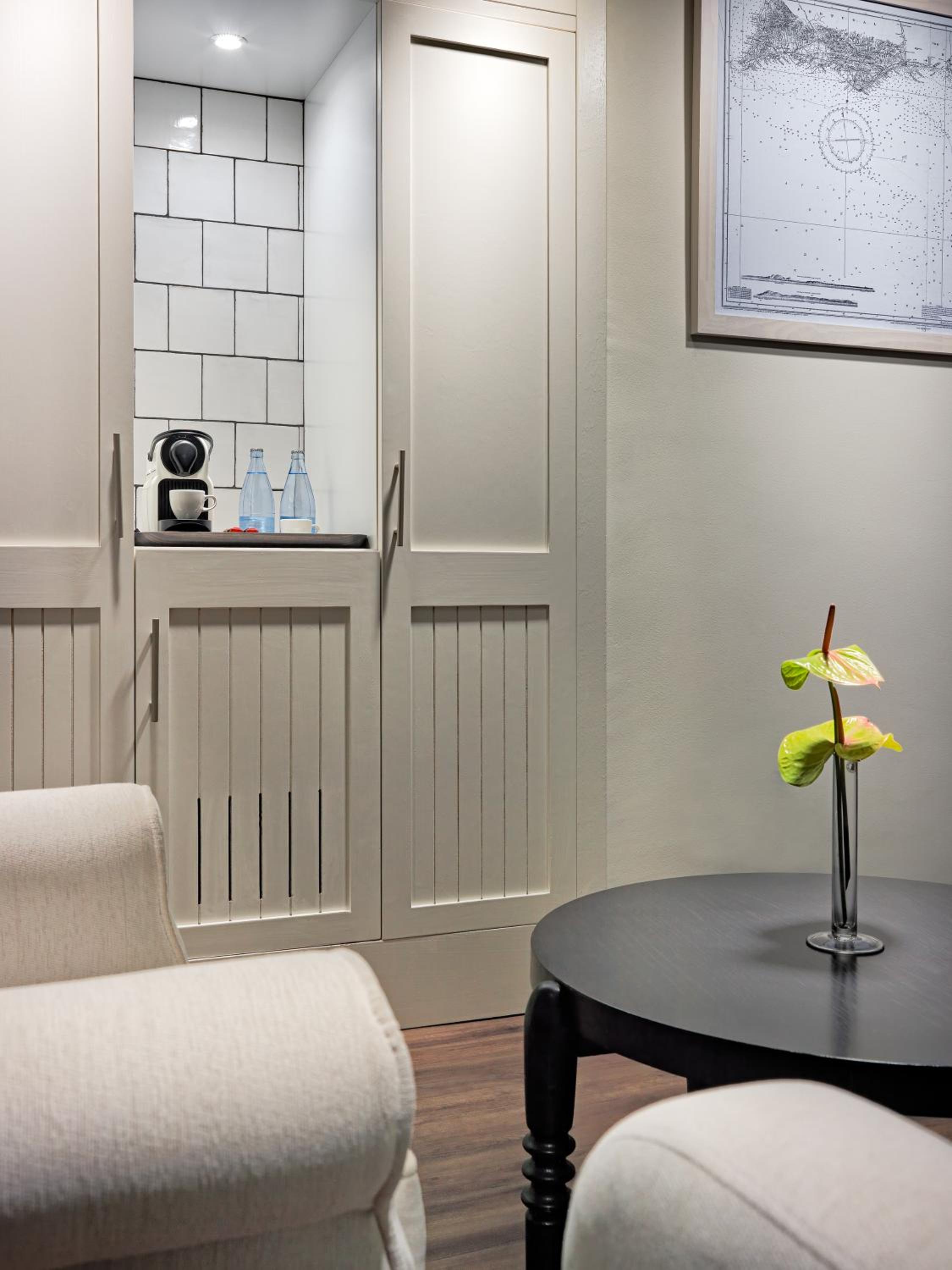 Junior Suite (2 Adults) - Photo 4