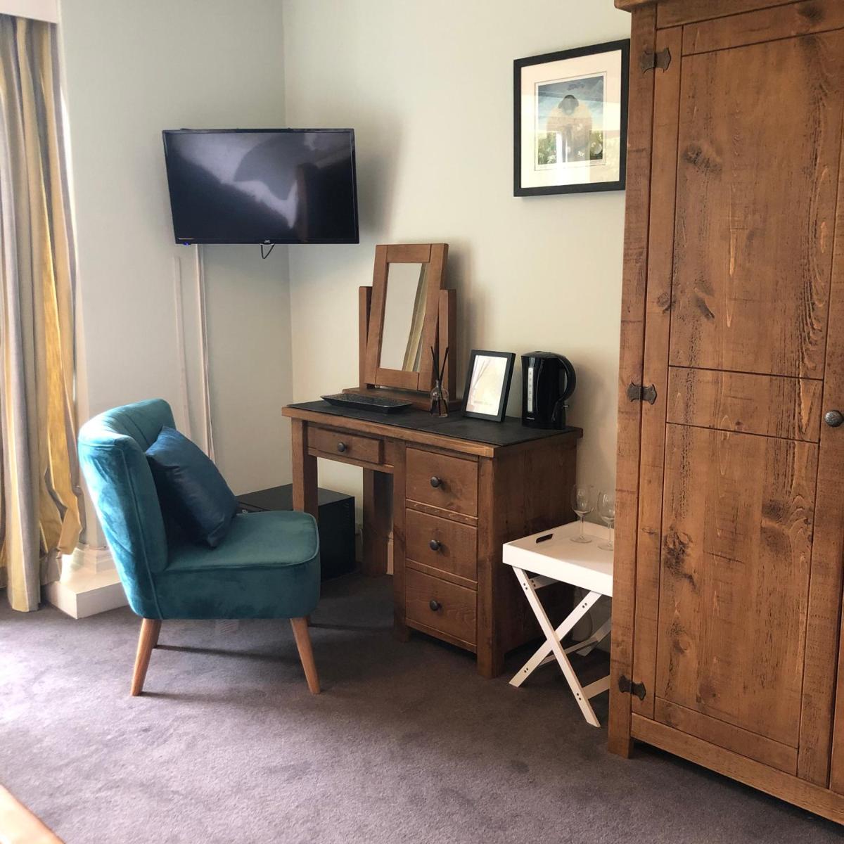 Deluxe King Room photo 2