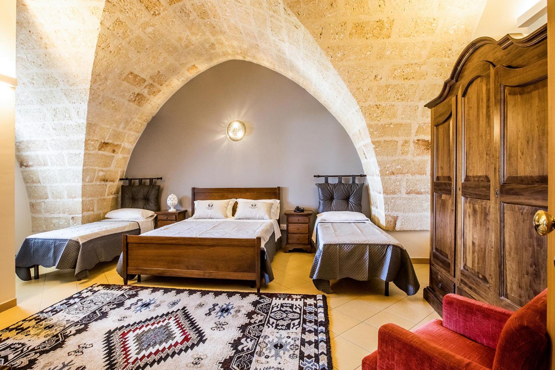 Standard Quadruple Room - Photo 6