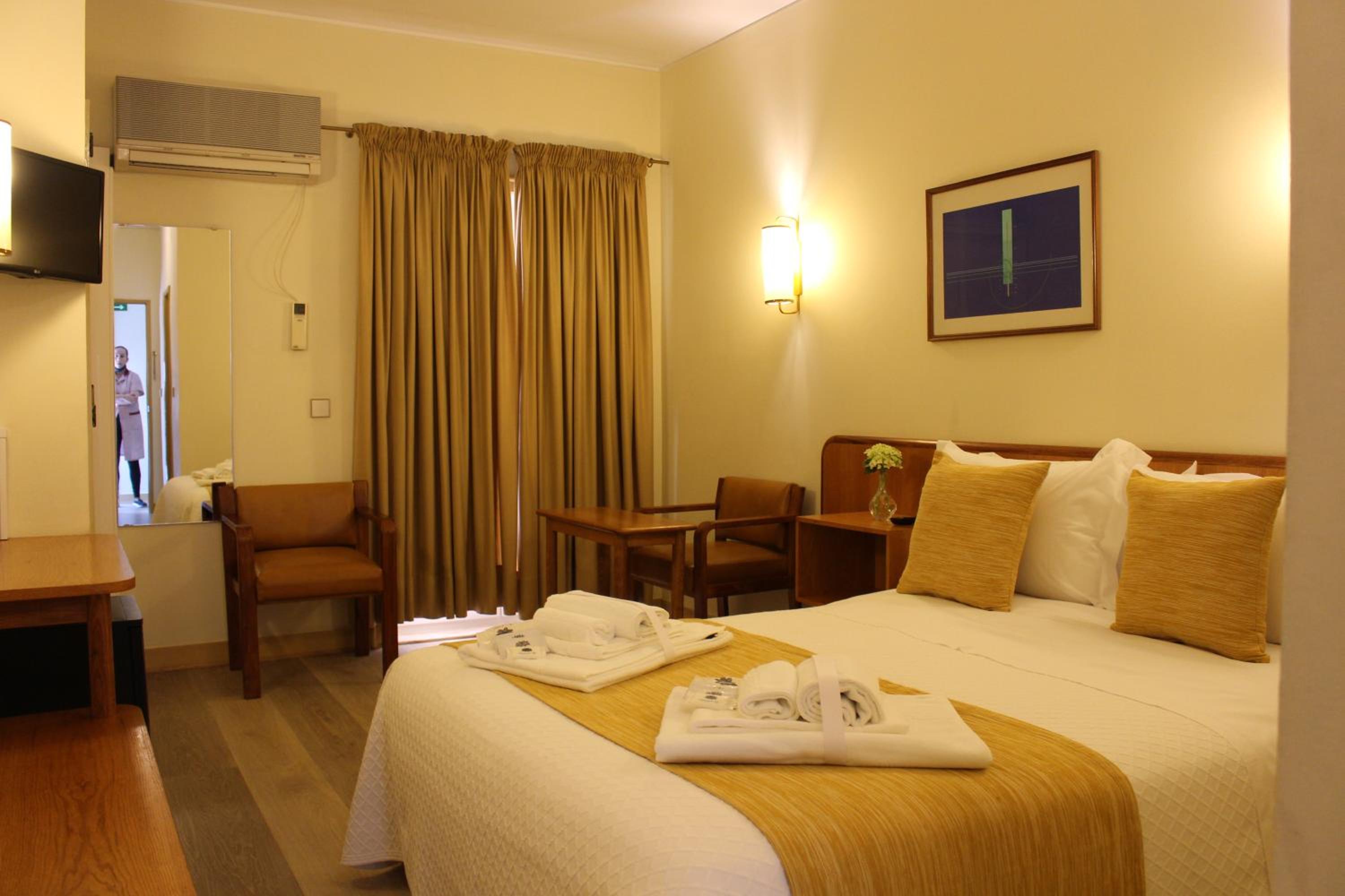 Double or Twin Room with Garden View photo 1