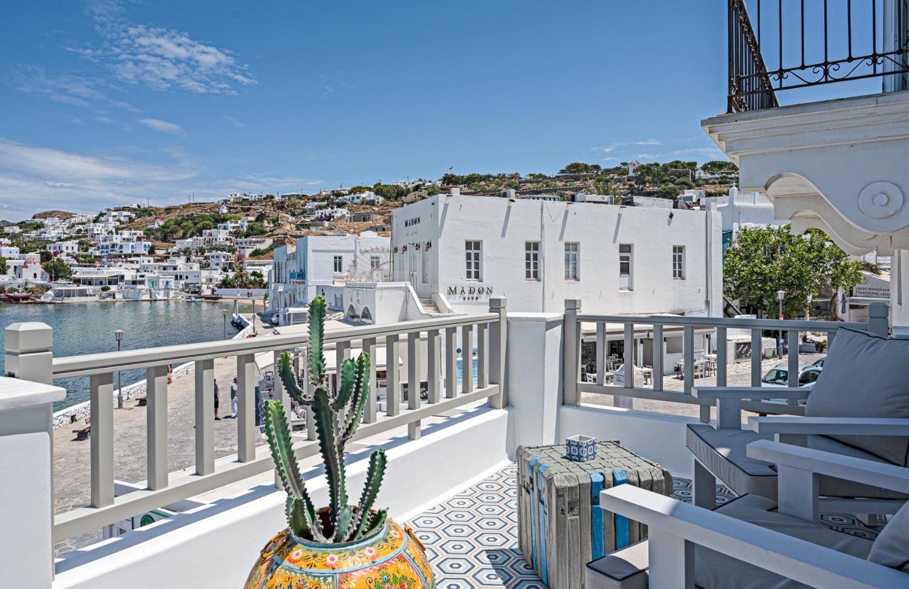 Villa with Sea View - Photo 37