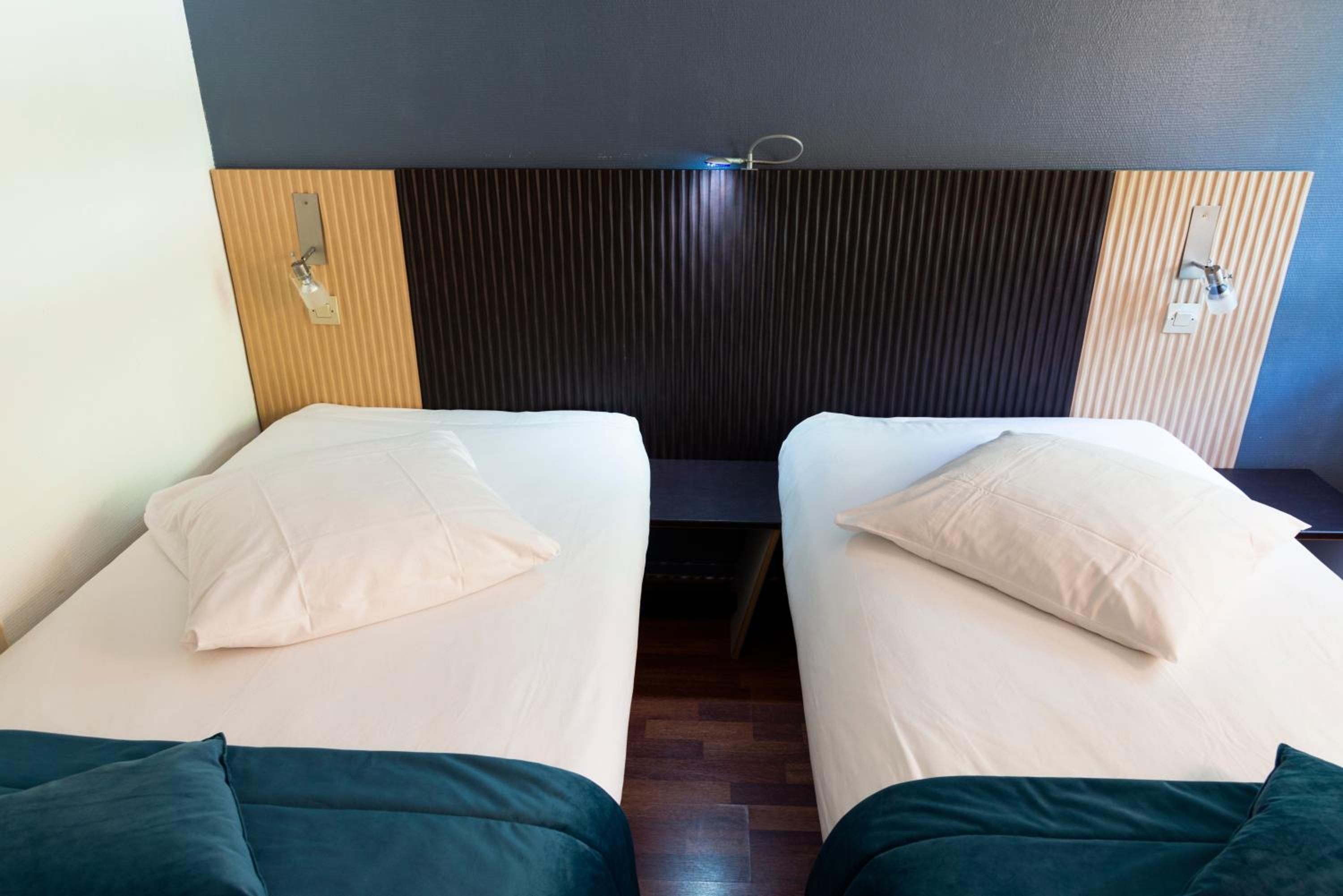 Quadruple Room - Photo 14