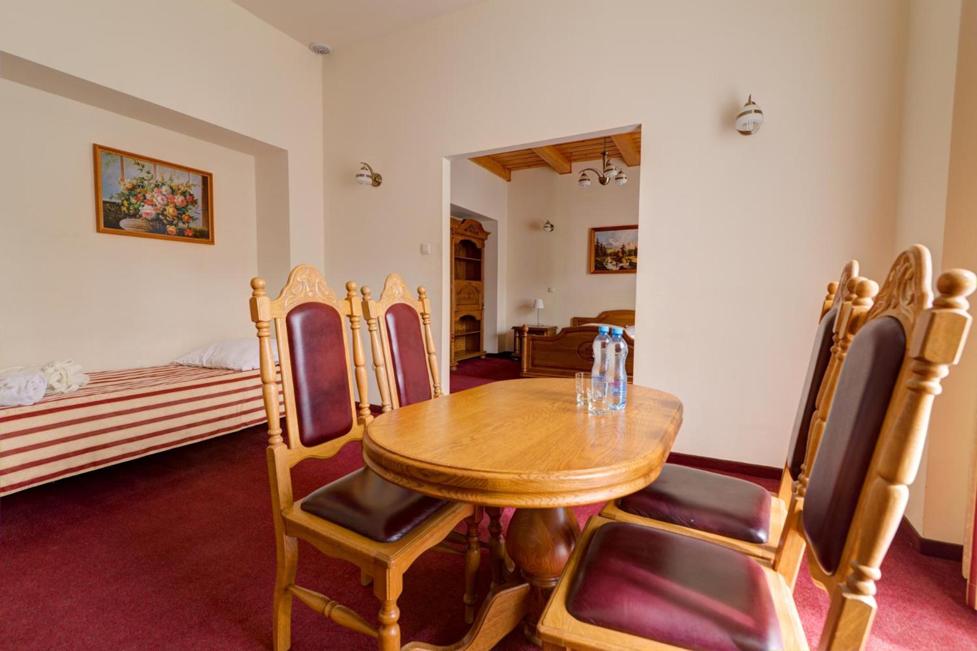 Deluxe Suite - Photo 5