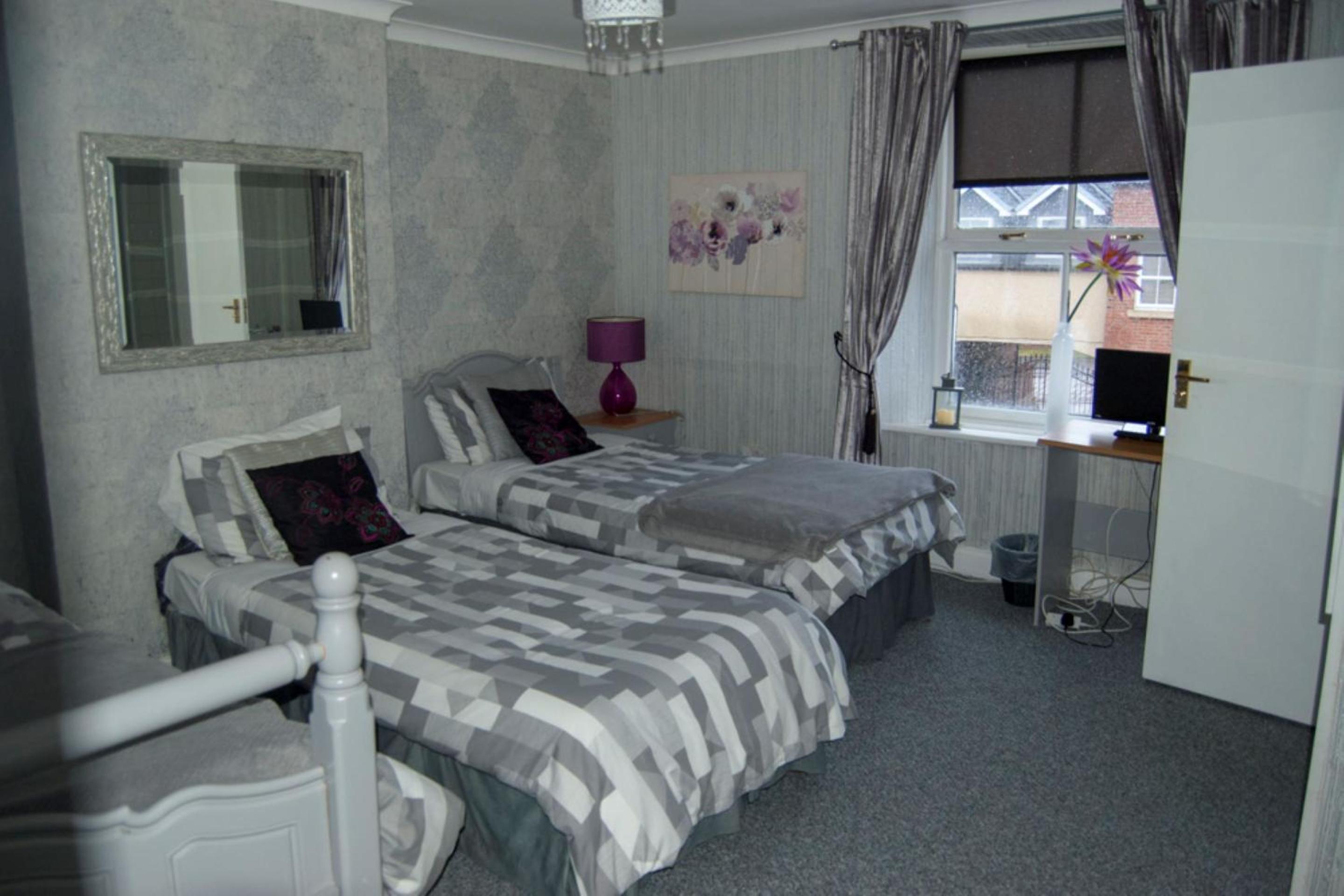 Family Room - Photo 8