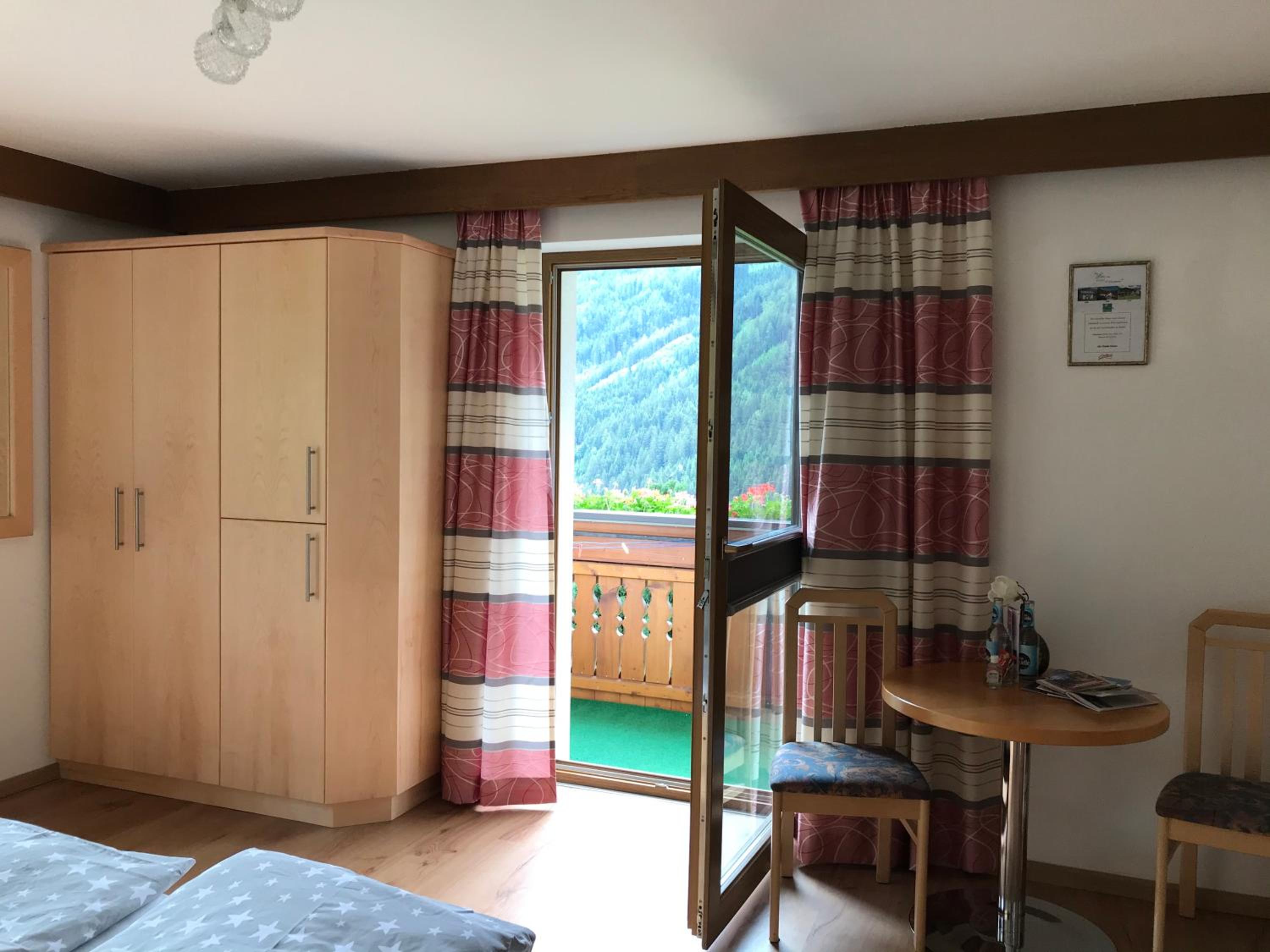 Double or Twin Room with Balcony photo 1