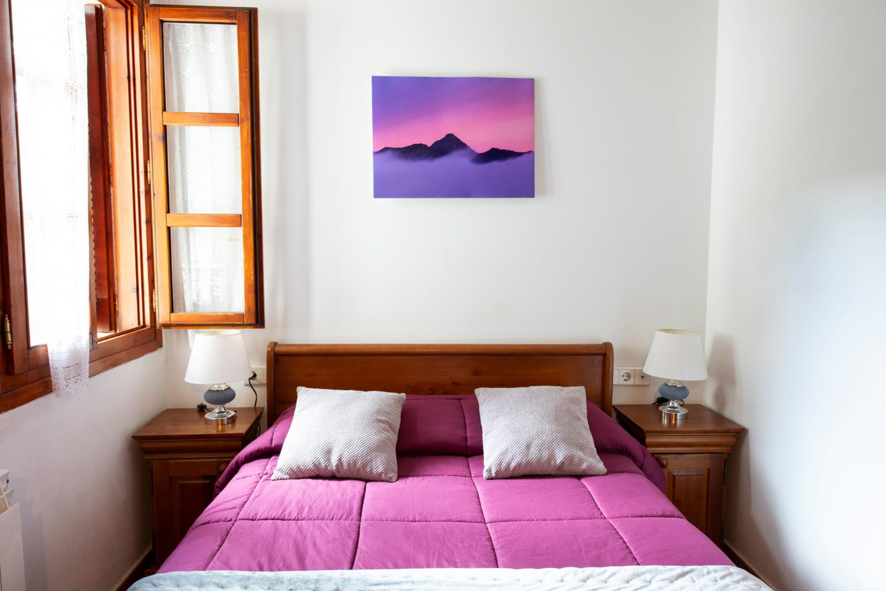 Double or Twin Room with Private Bathroom photo 3
