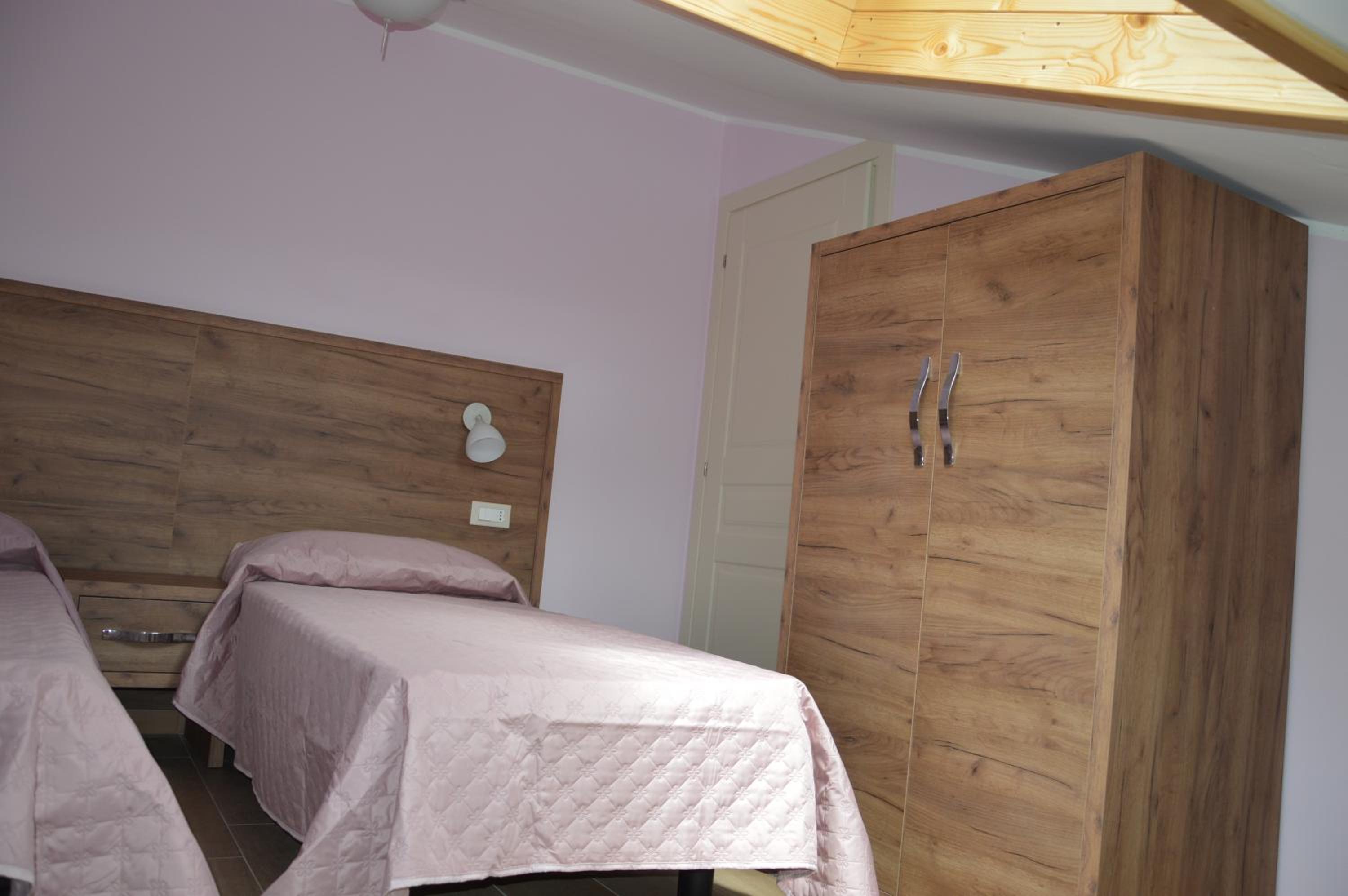 Apartment with Mountain View - Photo 17