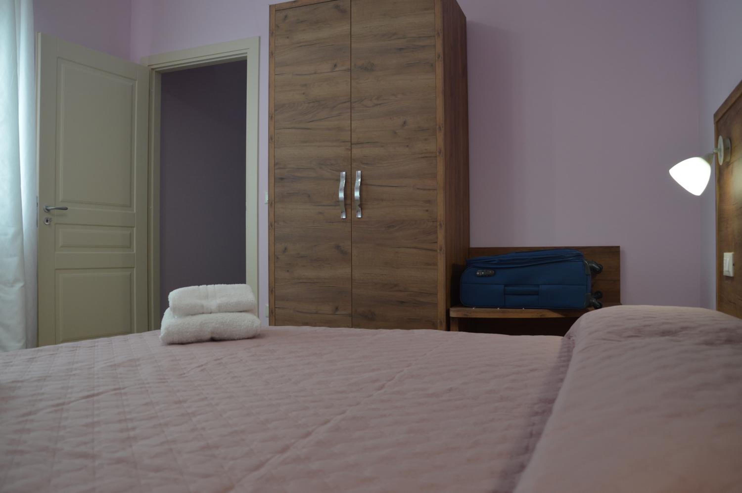 Apartment with Mountain View - Photo 11