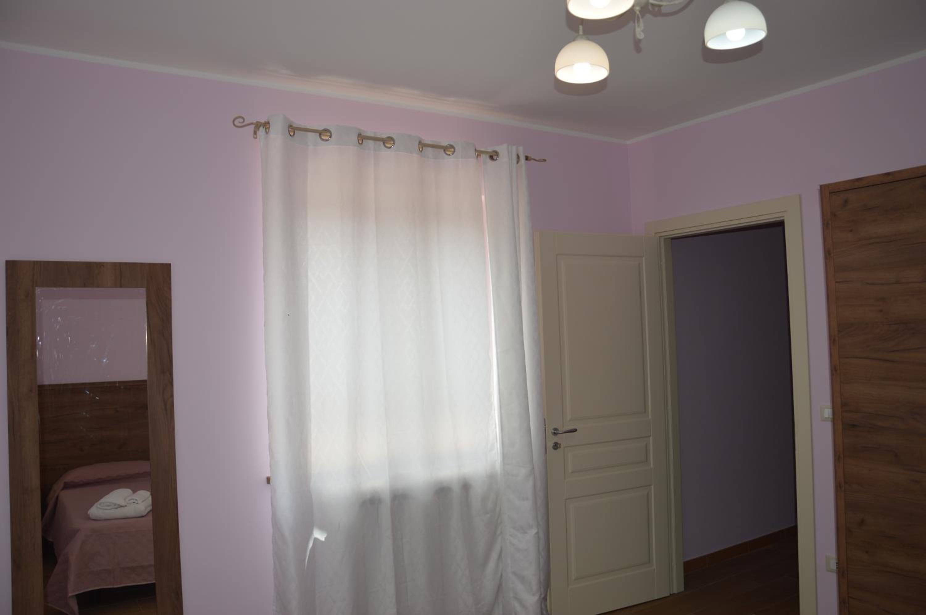 Apartment with Mountain View - Photo 12