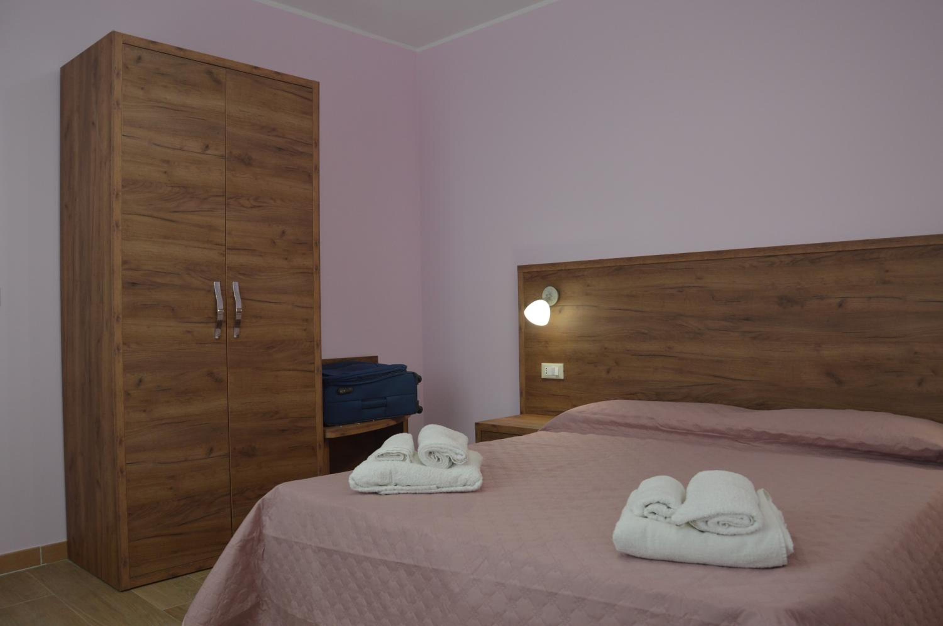 Apartment with Mountain View - Photo 10