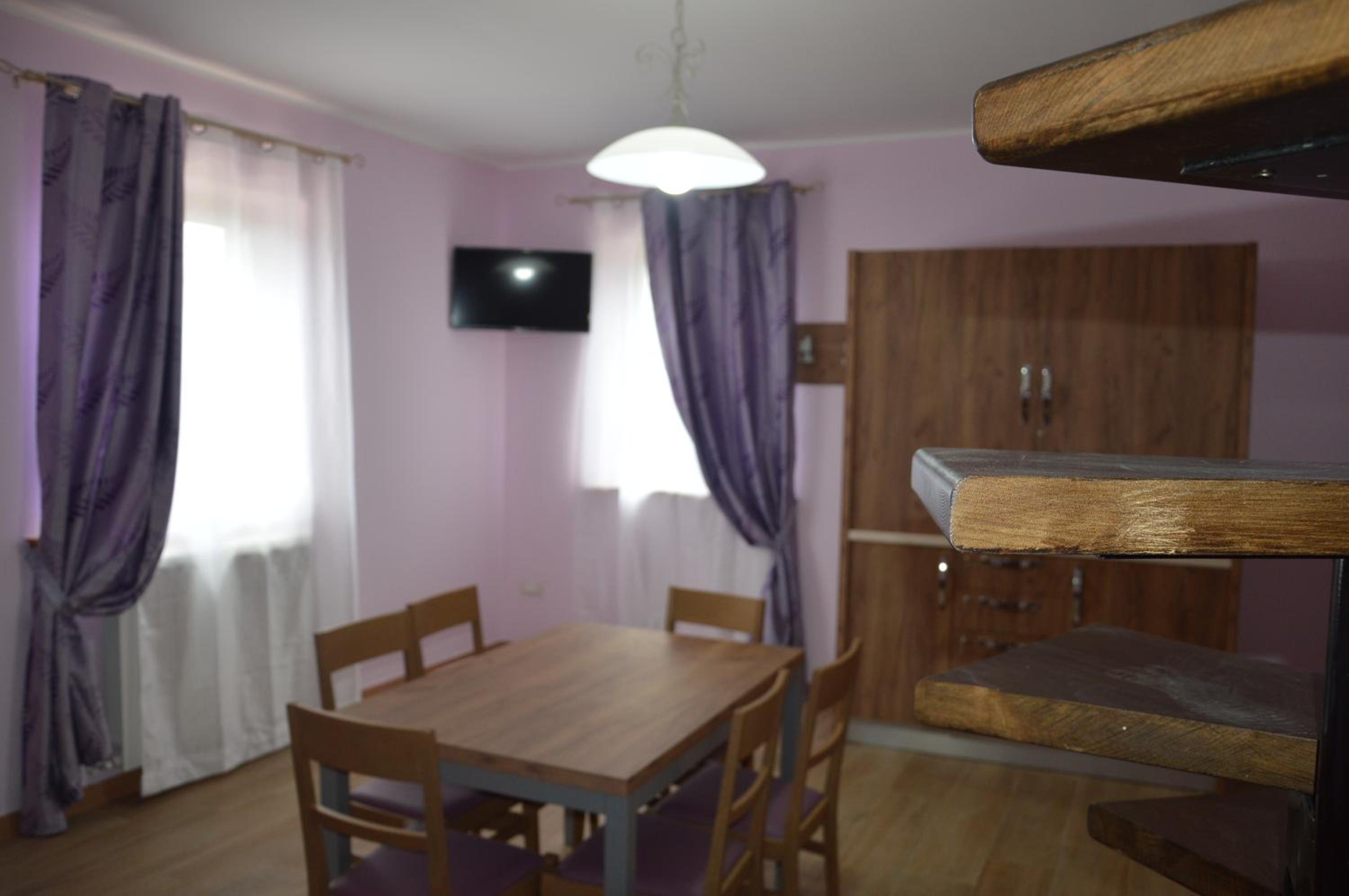 Apartment with Mountain View - Photo 22