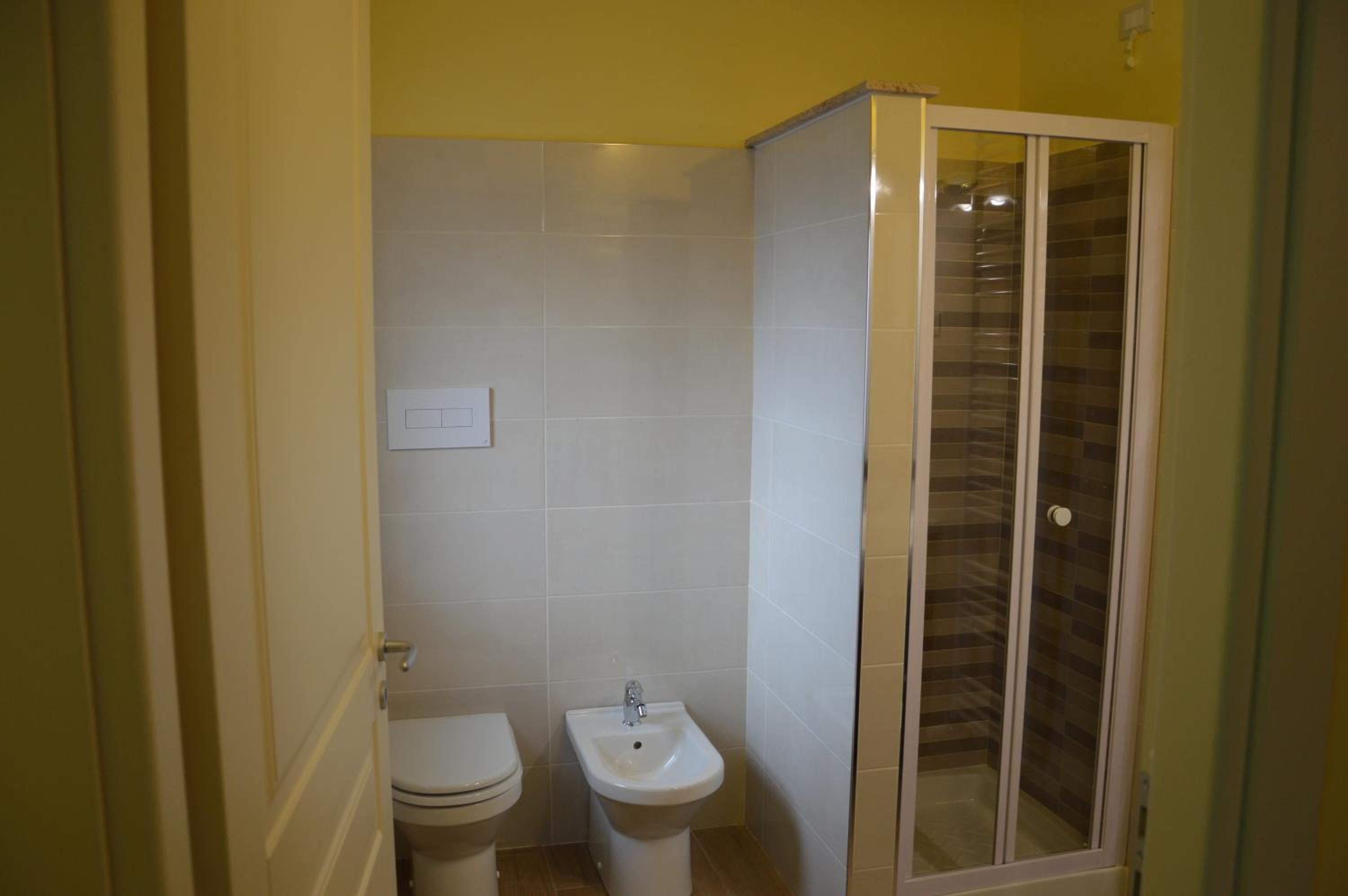 Apartment - Split Level - Photo 12
