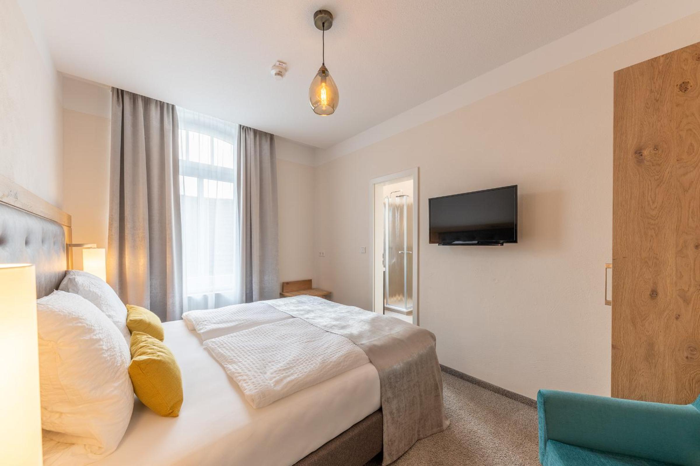 Standard Double Room - Photo 1