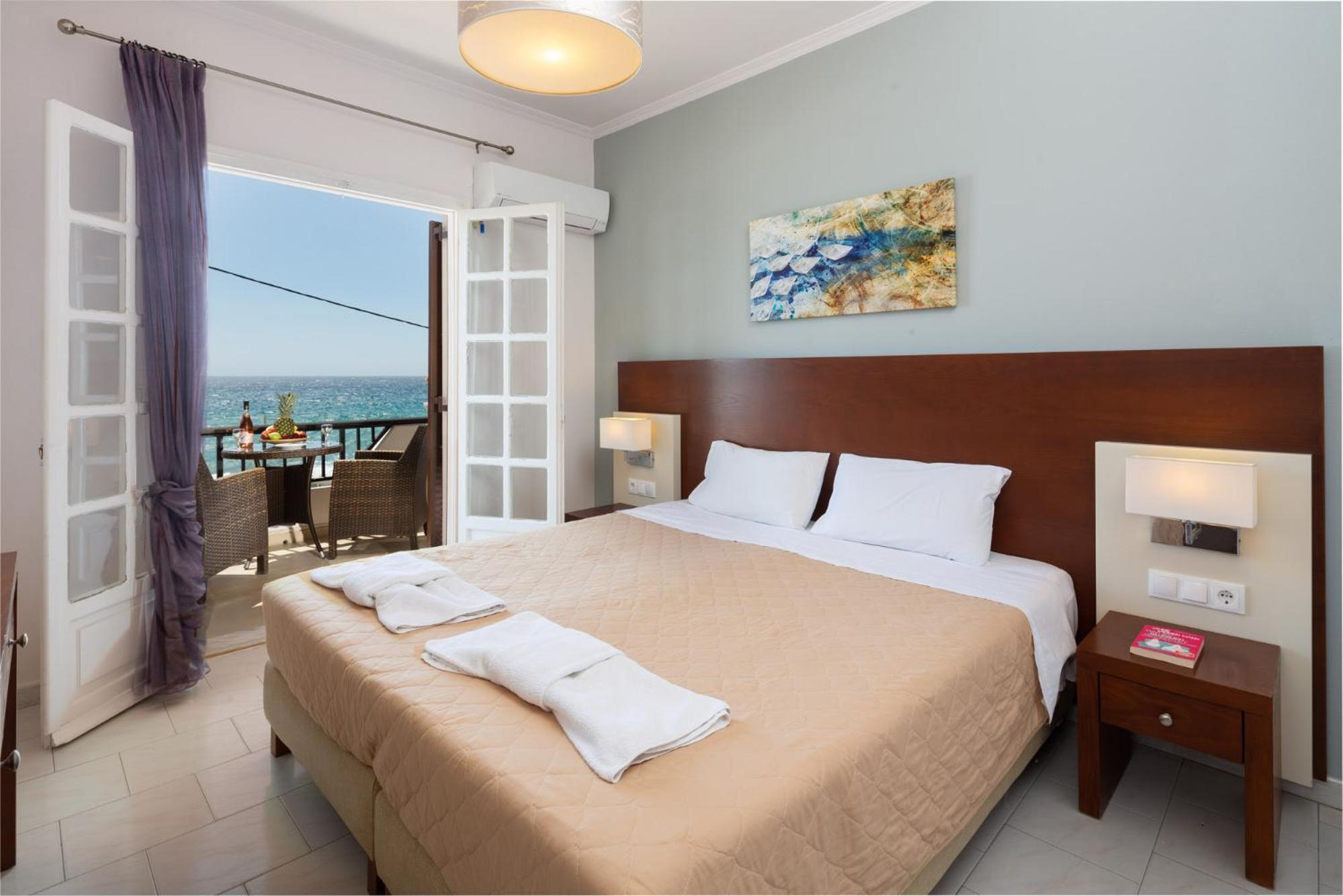 Double or Twin Room with Sea View