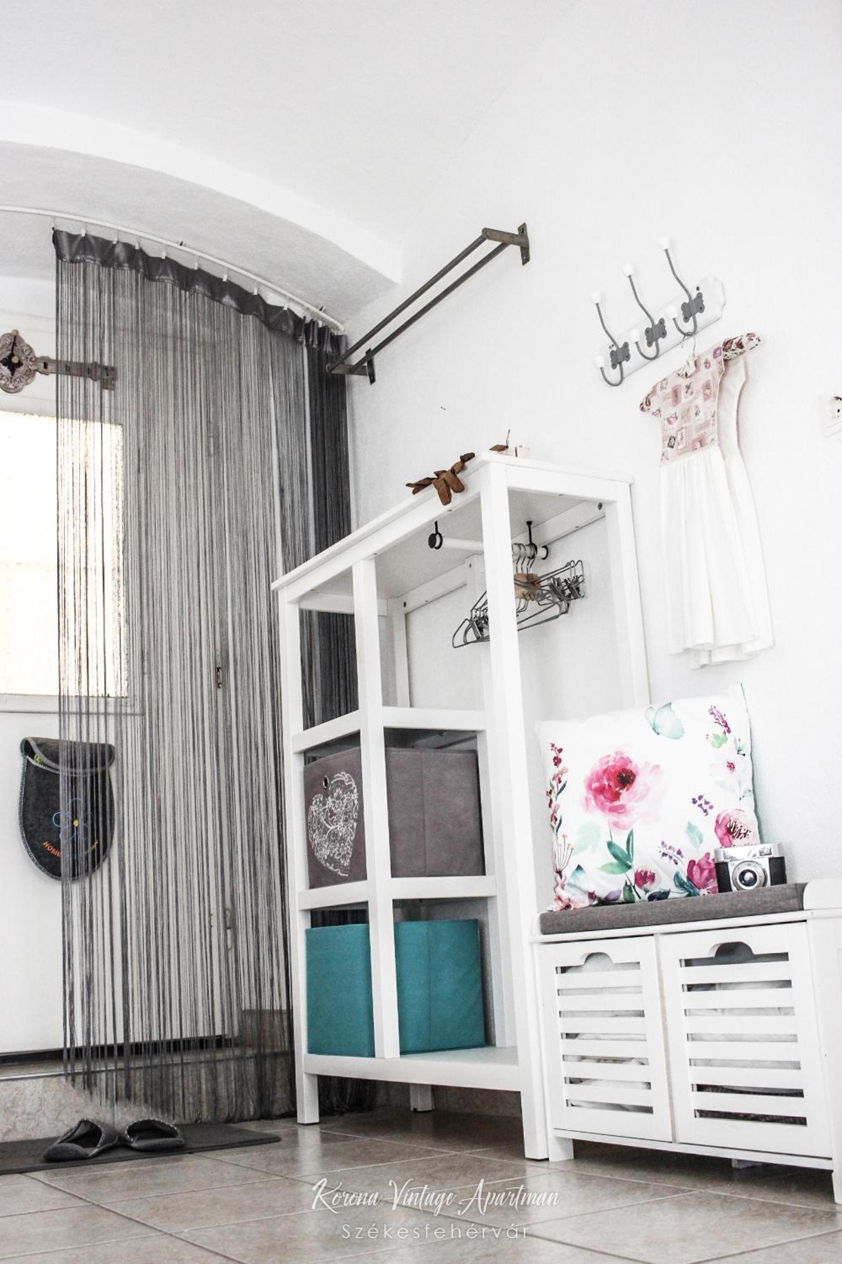 Studio Apartment - Photo 1