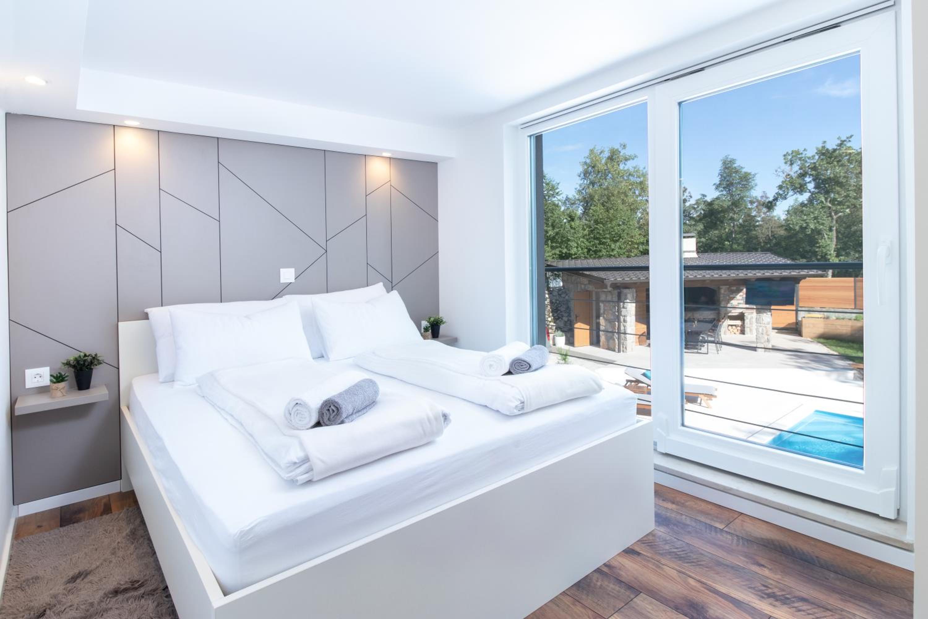 Three-Bedroom Villa photo 1