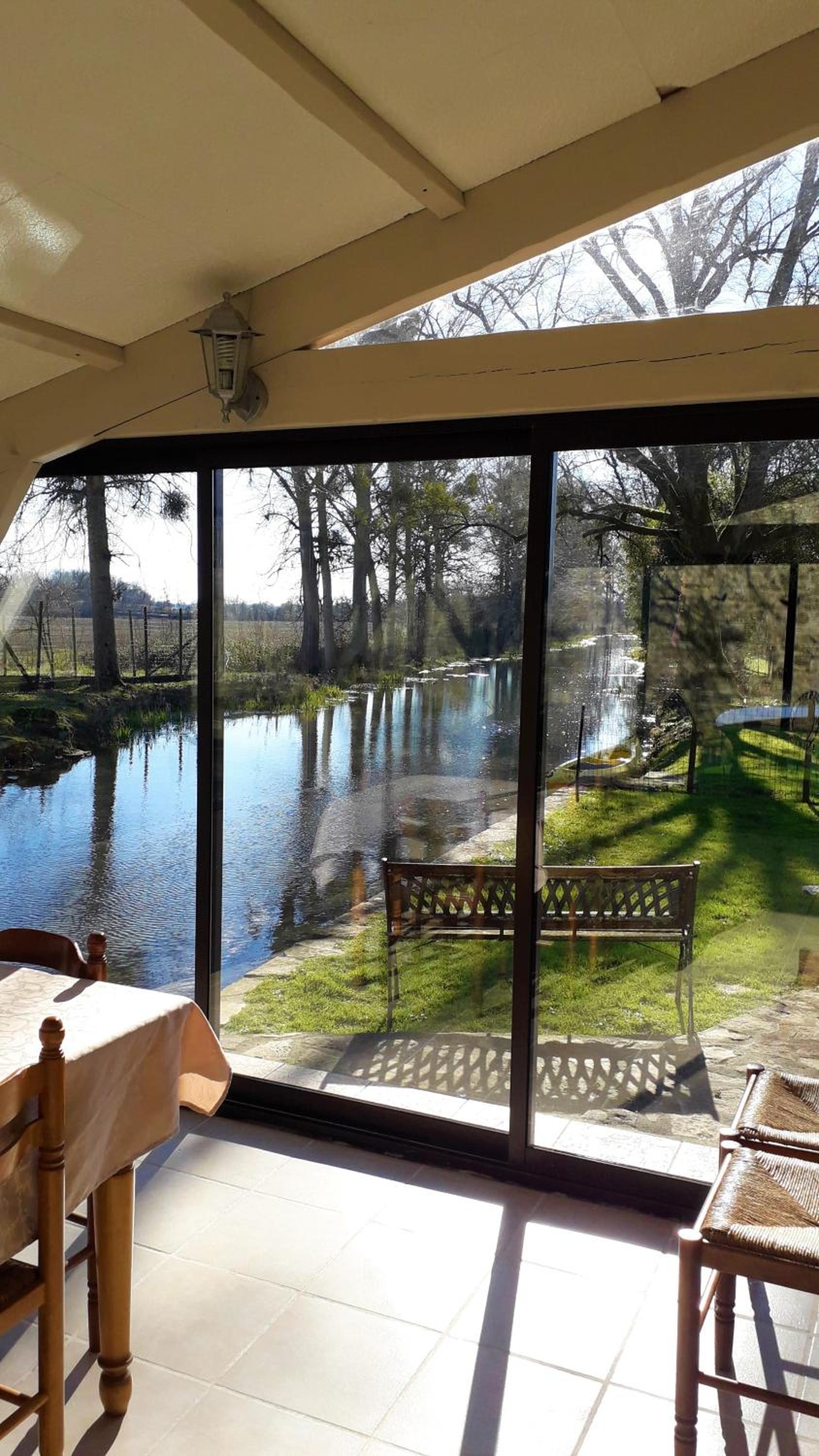 Double Room with Pool View photo 2