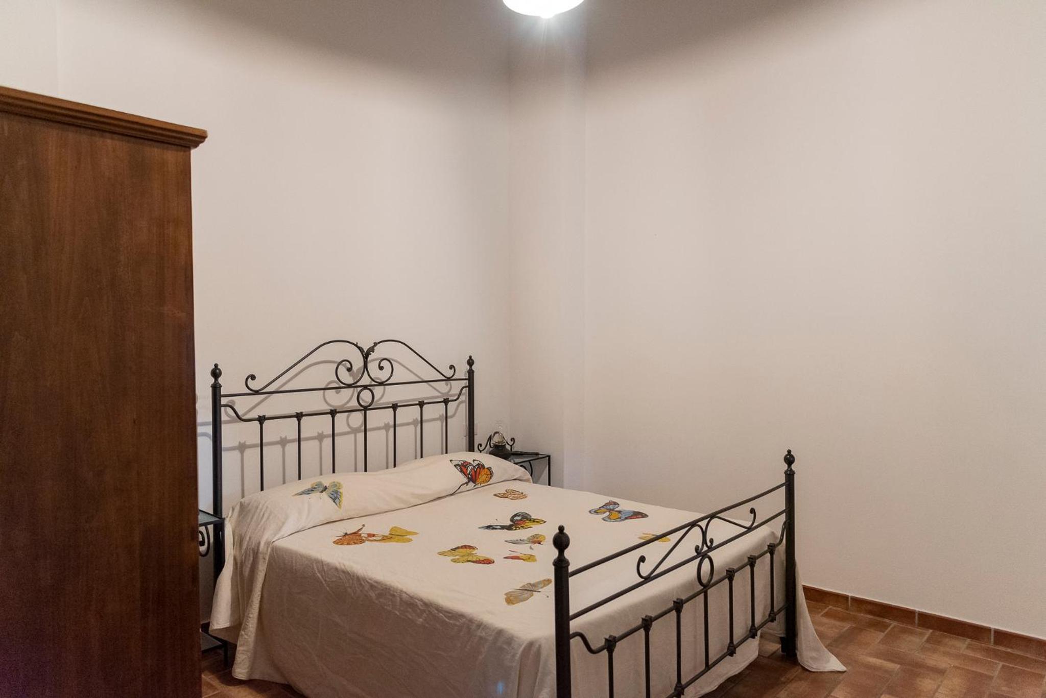 Two-Bedroom Apartment - Photo 10