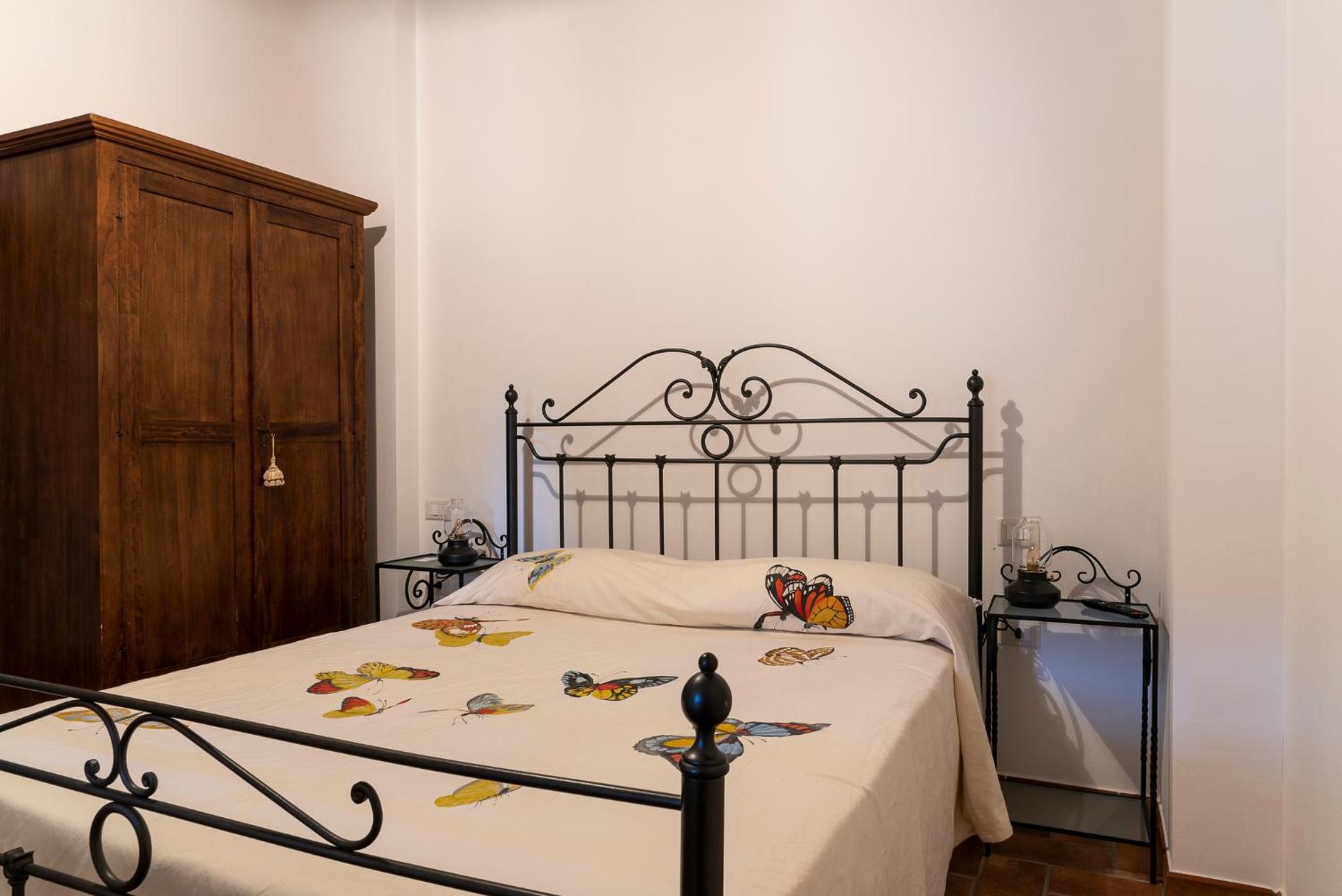 Two-Bedroom Apartment - Photo 1
