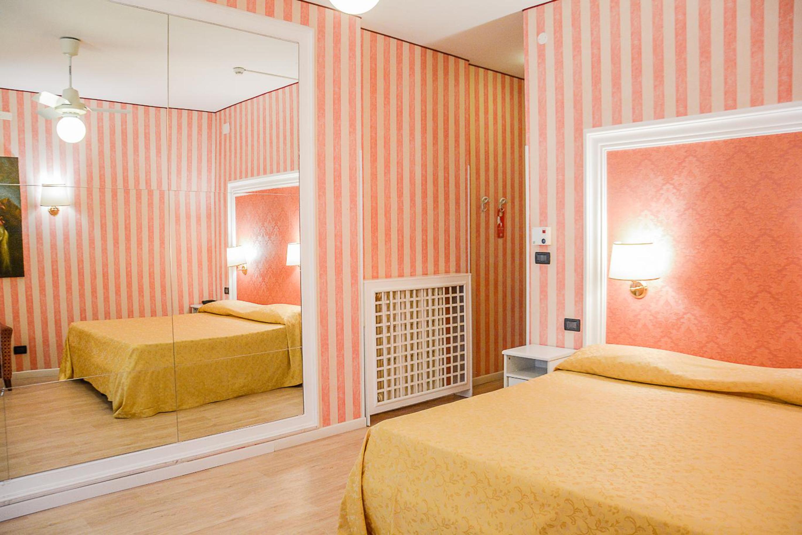 Superior Double Room - Photo 8