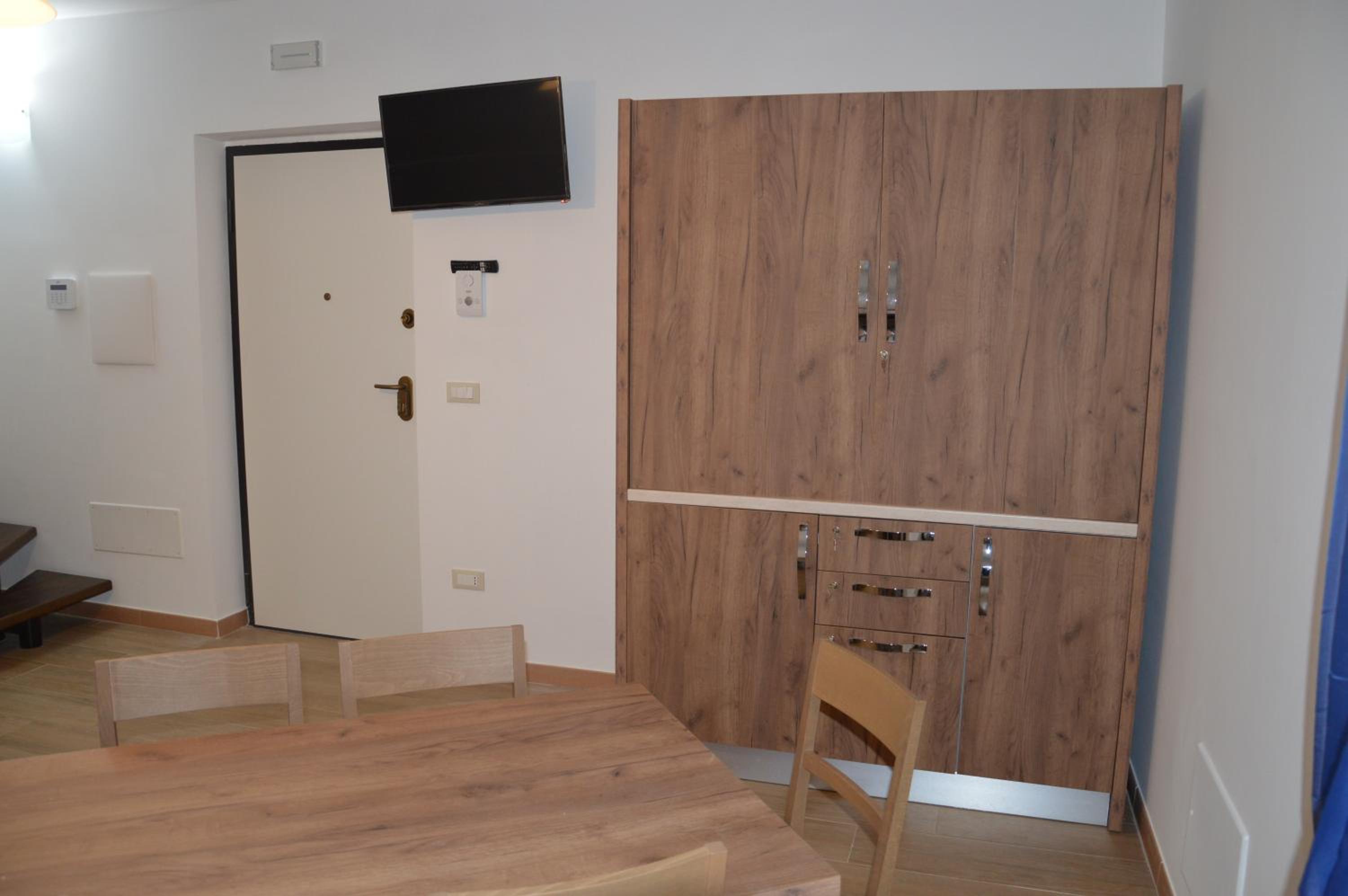 Apartment - Split Level photo 3