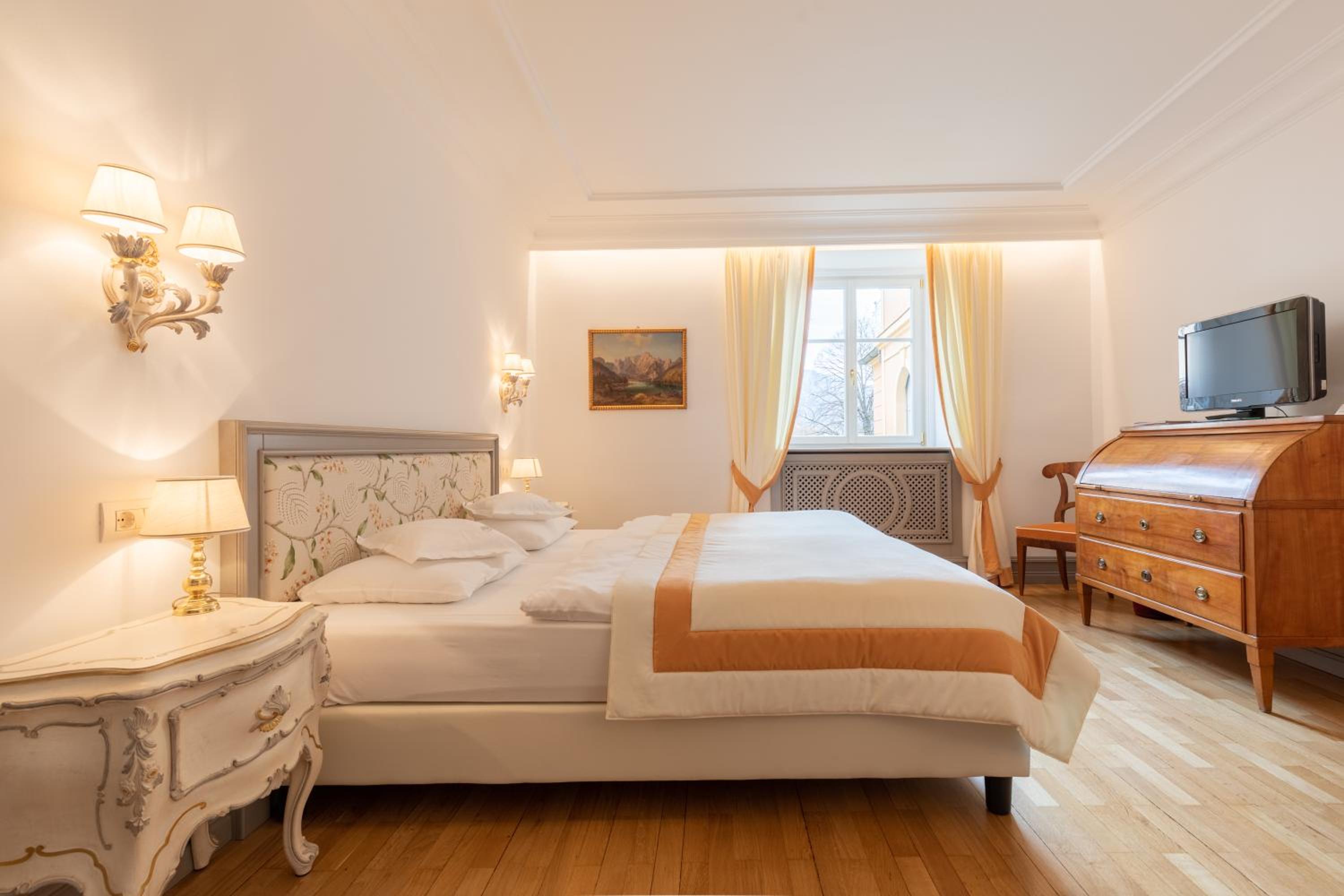 Deluxe Double Room - Photo 1