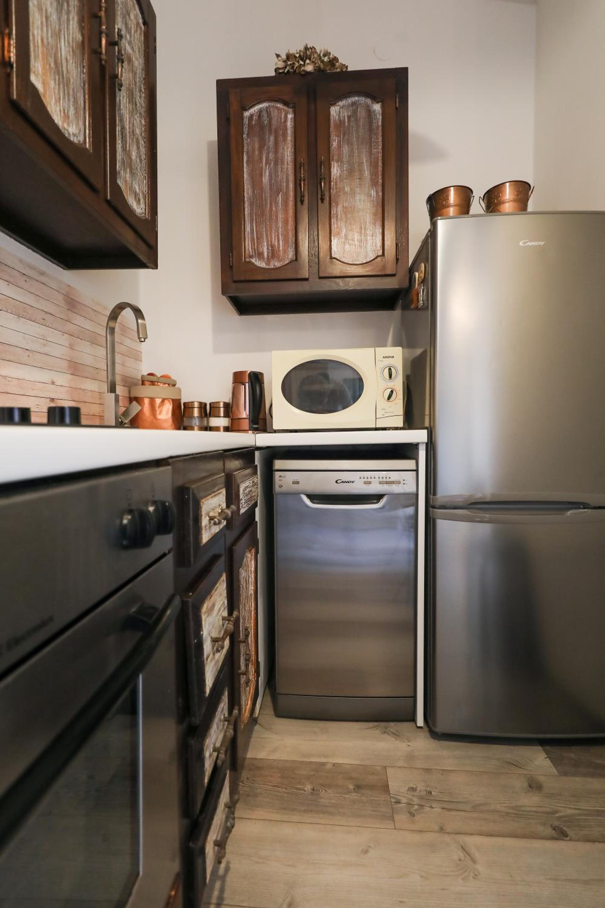 One-Bedroom Apartment - Photo 24
