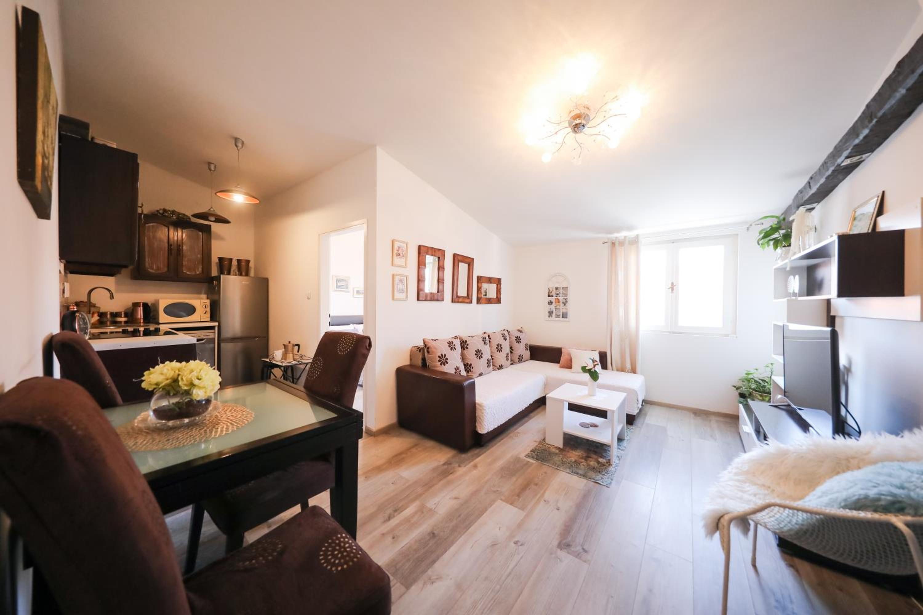 One-Bedroom Apartment - Photo 29