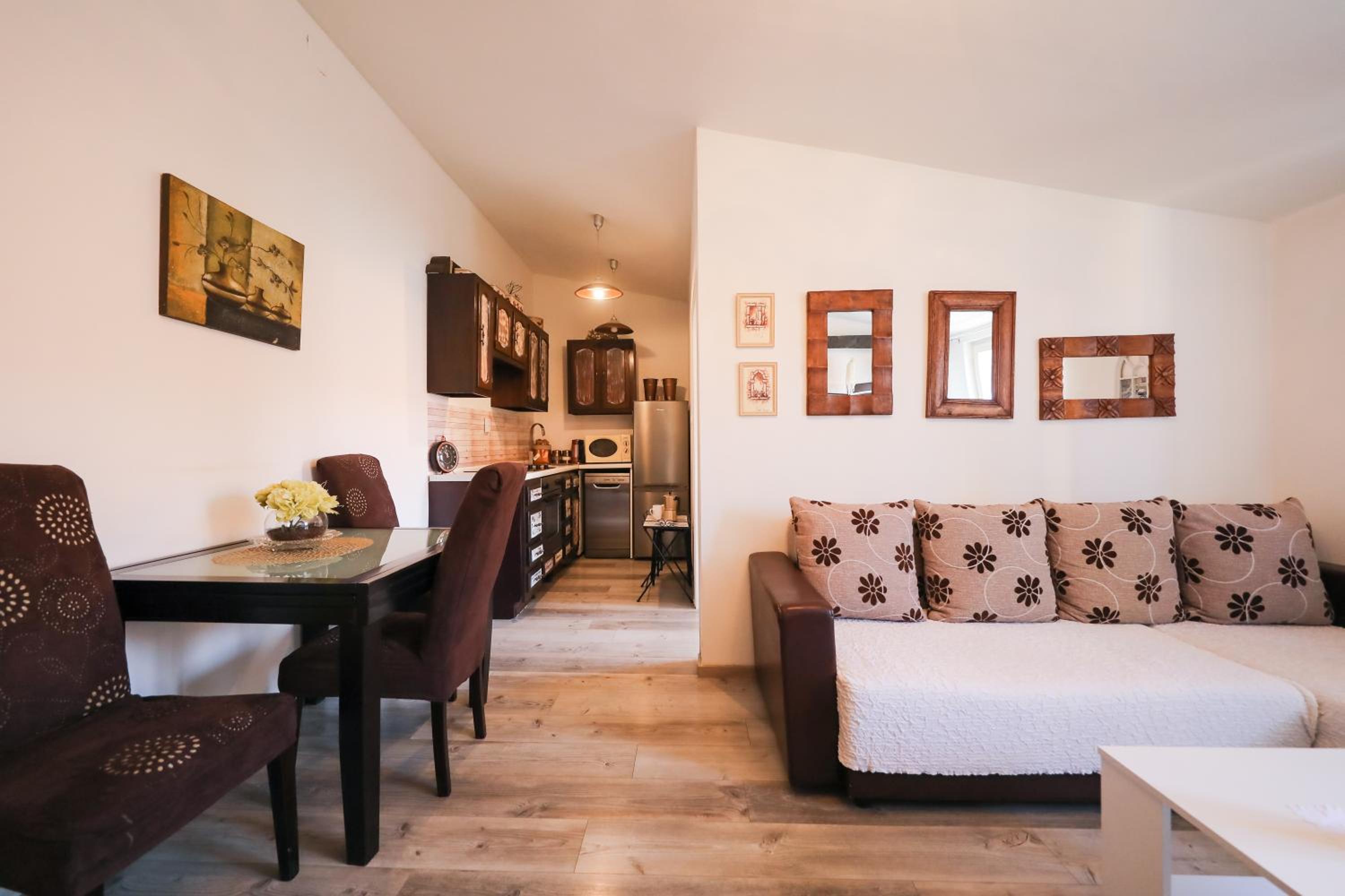 One-Bedroom Apartment - Photo 30
