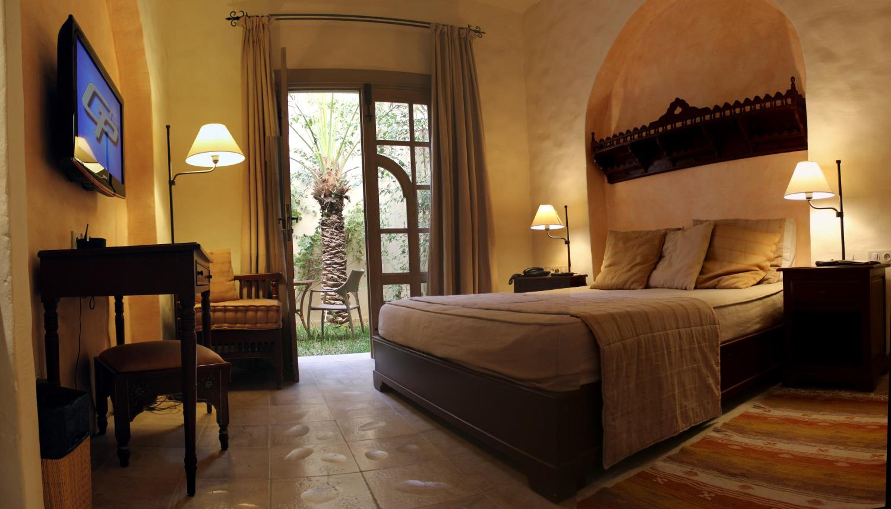 Deluxe Double Room photo 2