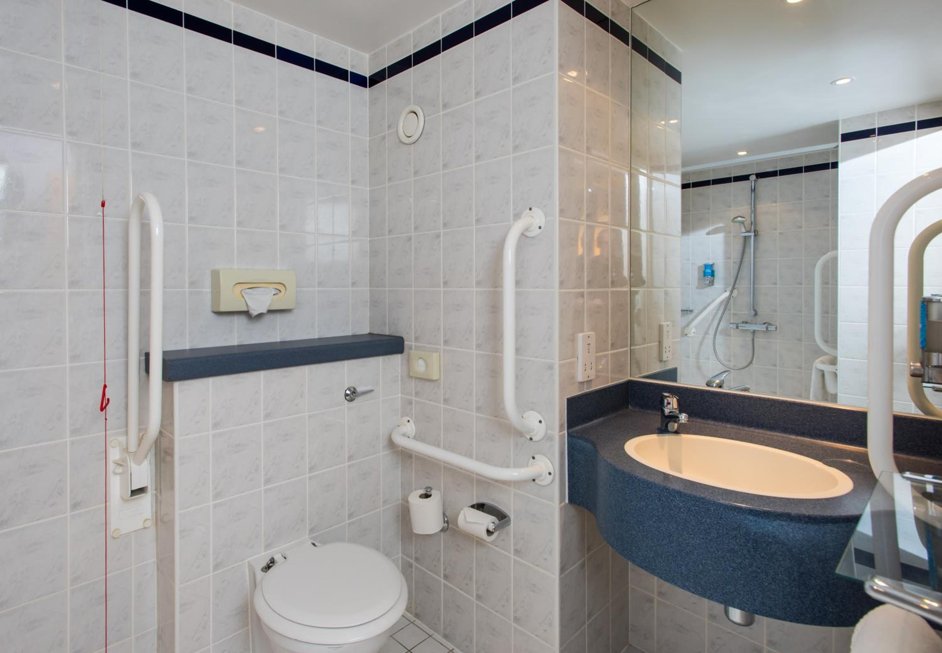 Double Room with Free Hot Breakfast - Accessible - Photo 4