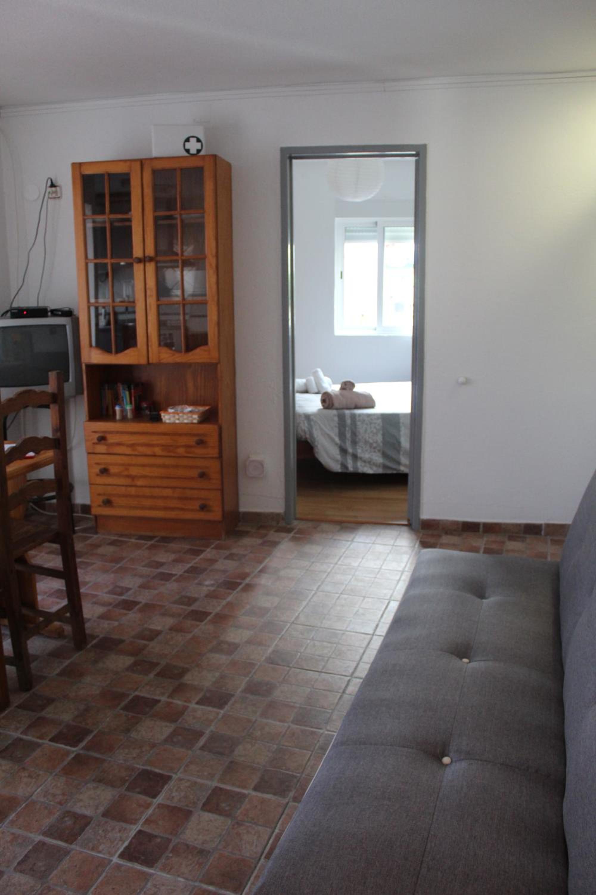 One-Bedroom Apartment photo 1