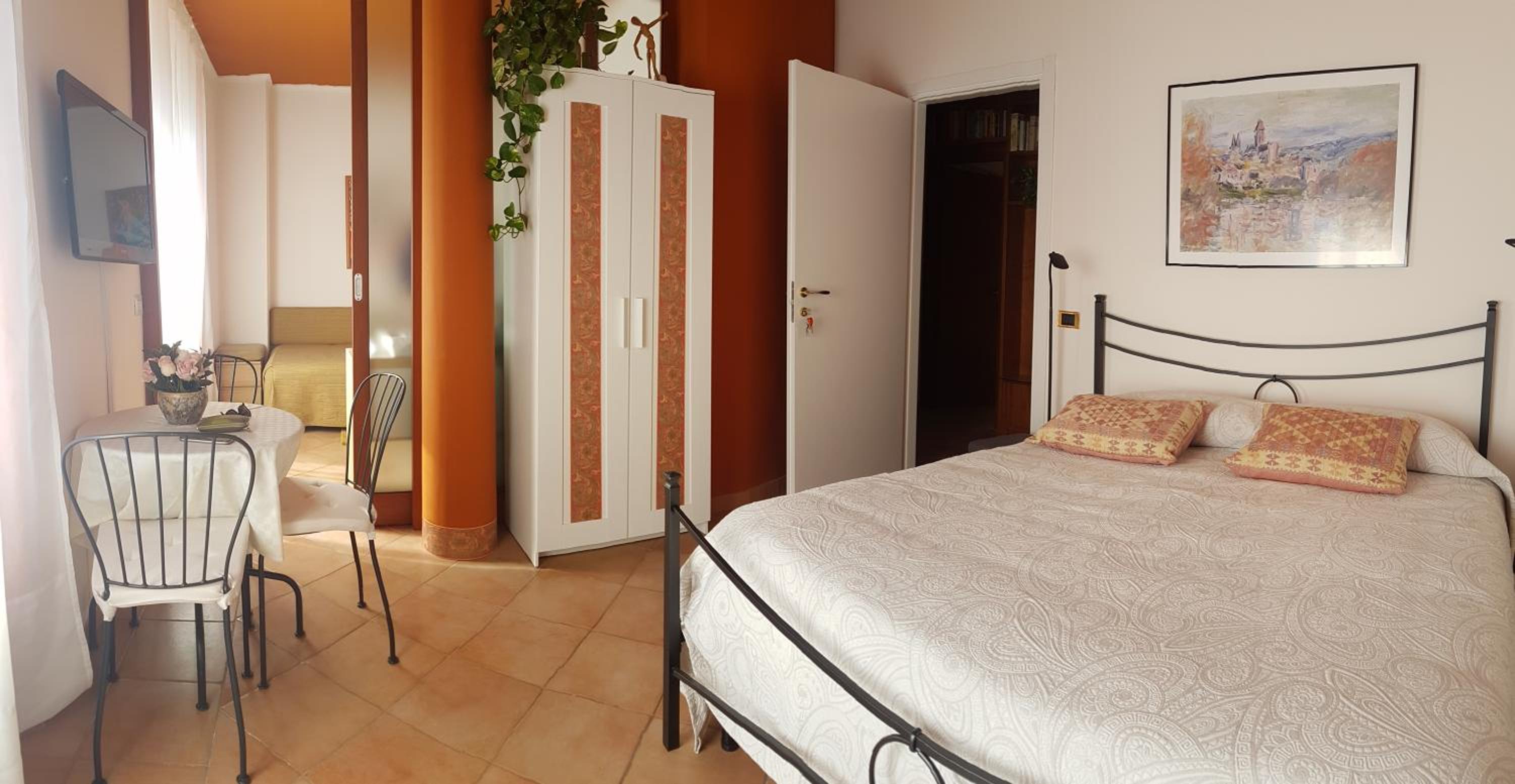 Quadruple Room with Private Bathroom