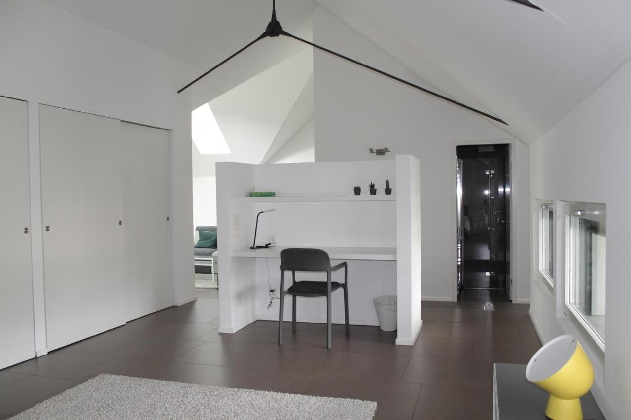One-Bedroom Apartment photo 3