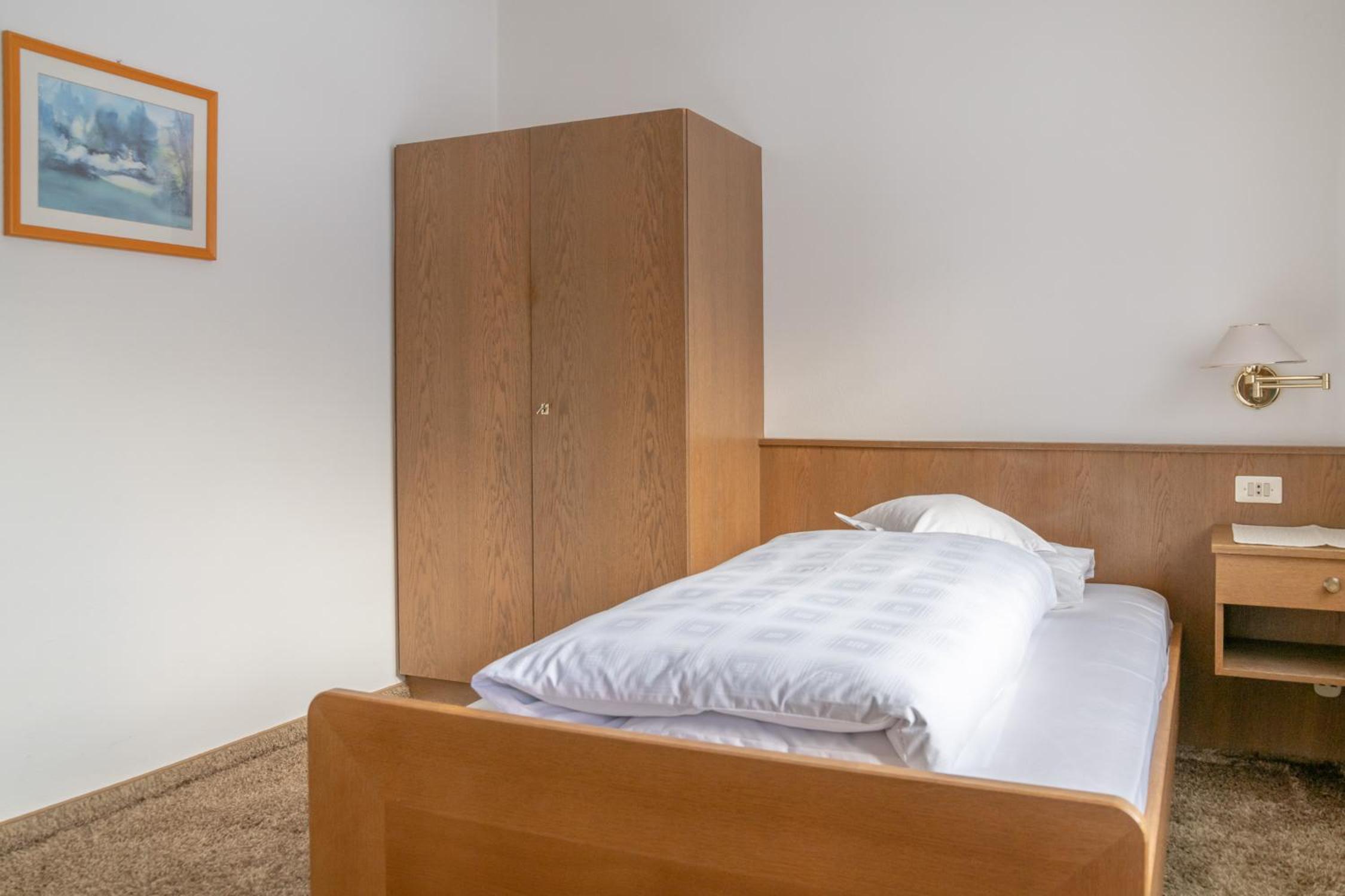 Single Room with Shower photo 3
