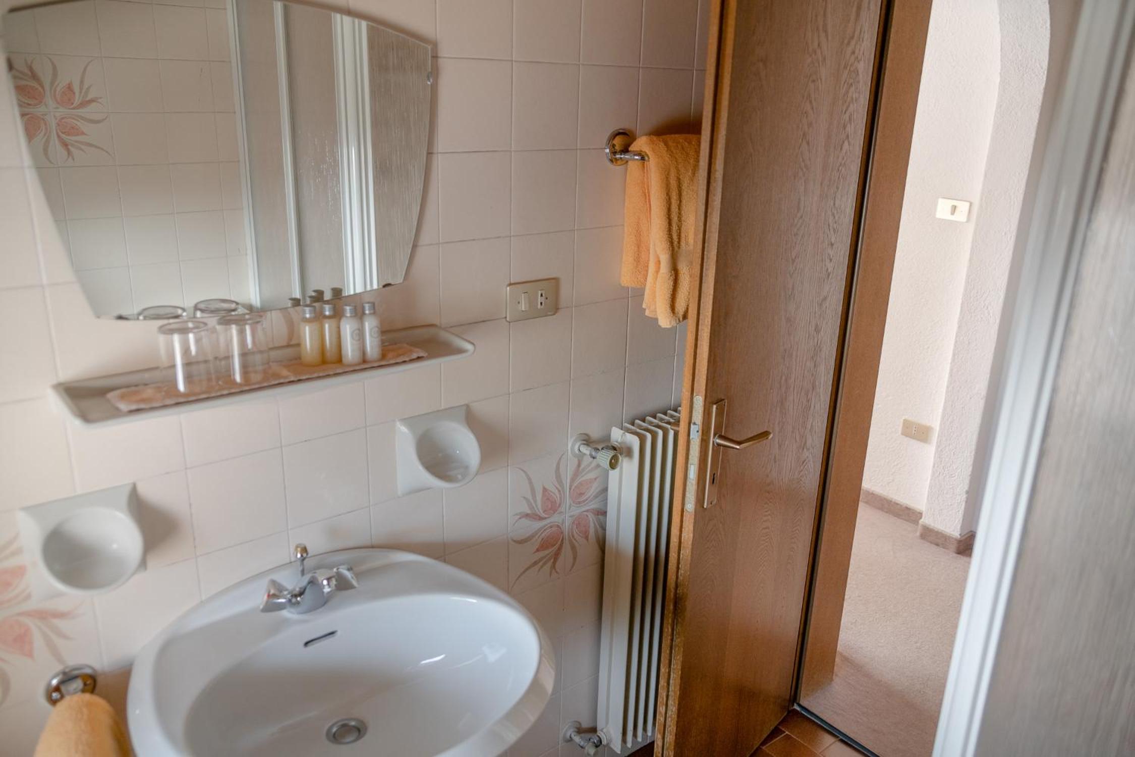 Double Room with Balcony photo 3