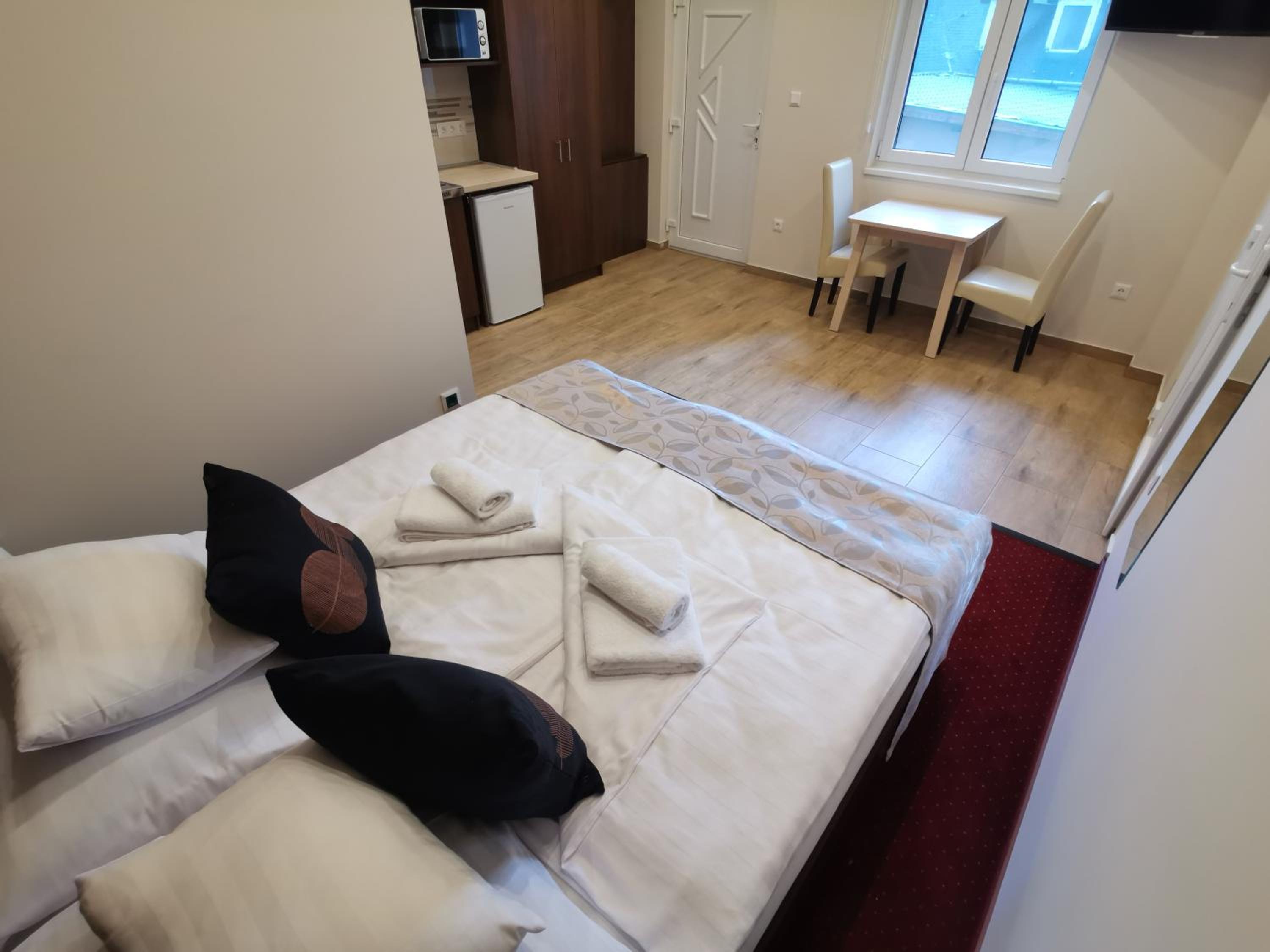 Superior Queen Room with Two Queen Beds photo 3