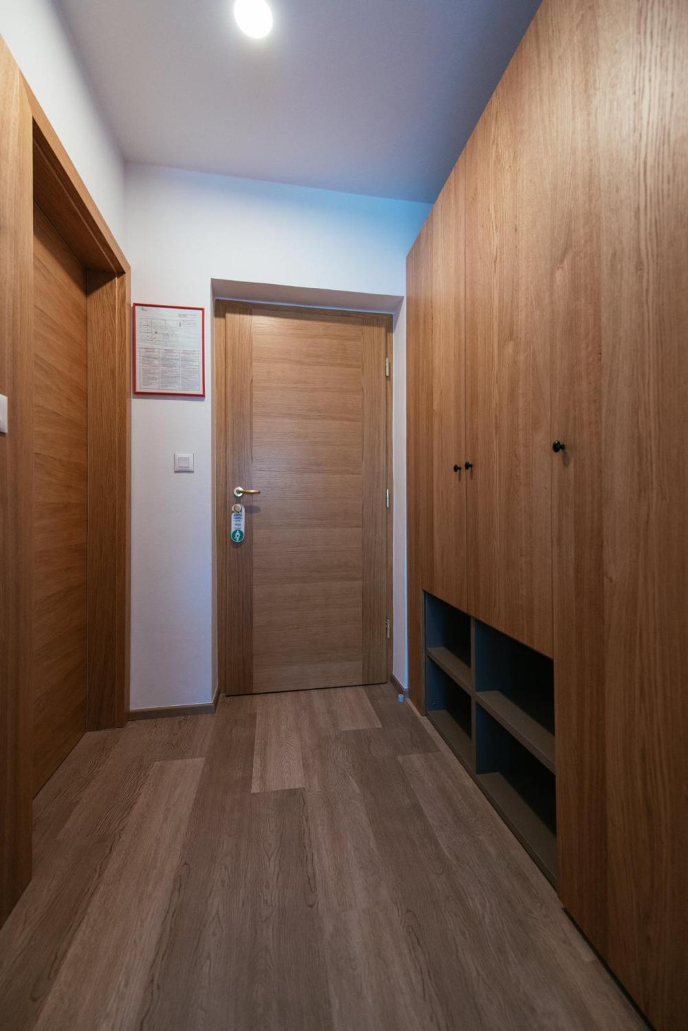 Double Room with Balcony - Photo 2